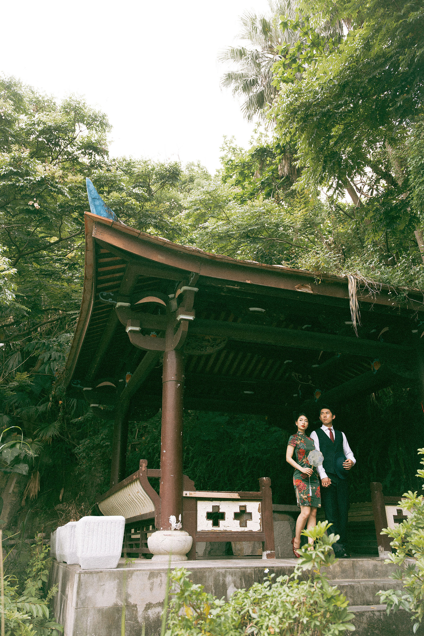 Taiwan Pre-Wedding Photoshoot Traditional Garden Qi Pao Experience Yangmingshan Vintage Night Market Shoot at Historic Garden pre-wedding photo