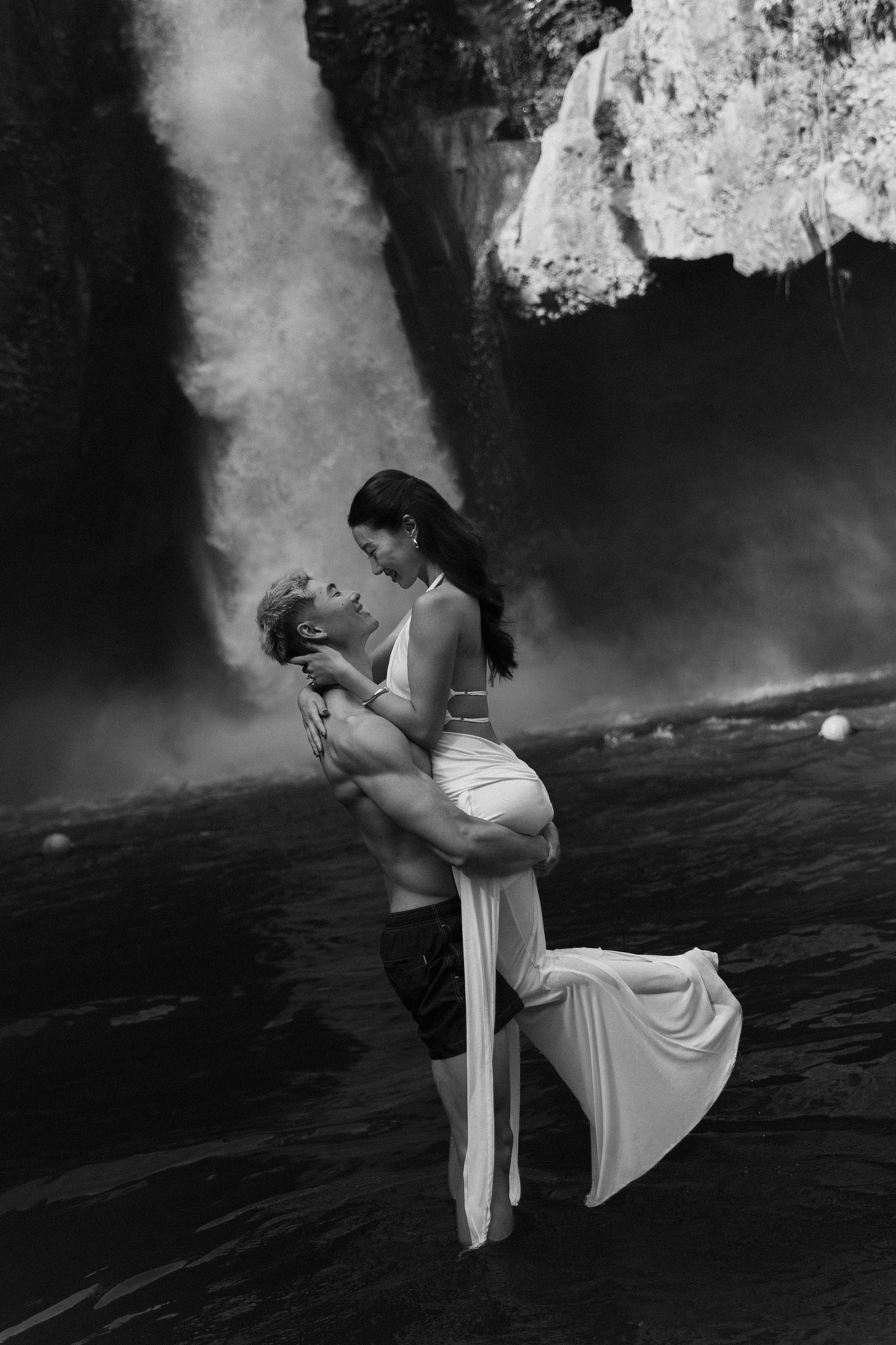 Bali Pre-Wedding Photoshoot | Lake Tamblingan, Kebun Raya Botanic Gardens & Blangsinga Waterfall at Blangsinga Waterfall pre-wedding photo