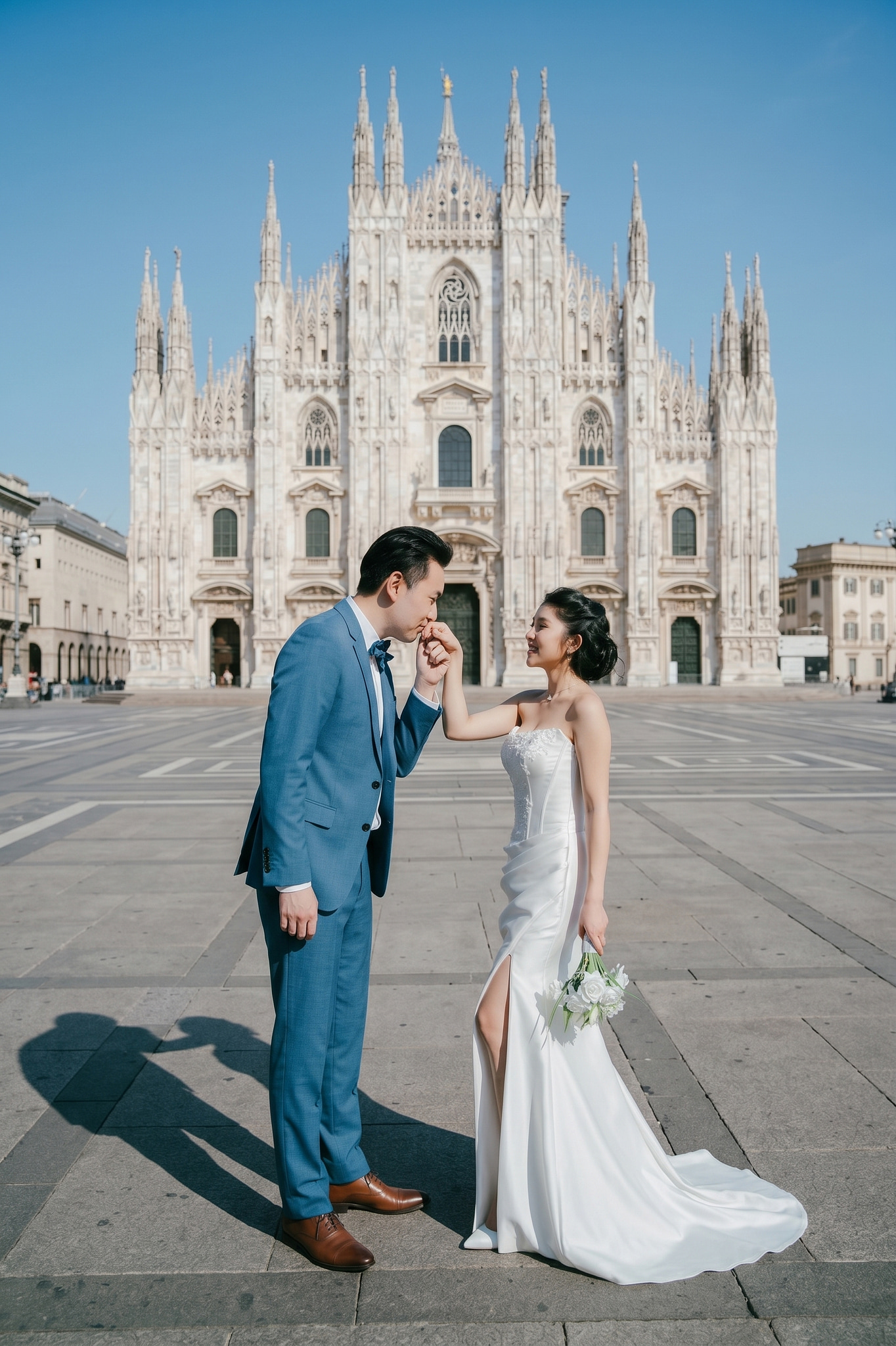 Milan Pre-Wedding Photoshoot | Milan Cathedral & Galleria Vittorio Emanuele II at Milan Cathedral pre-wedding photo