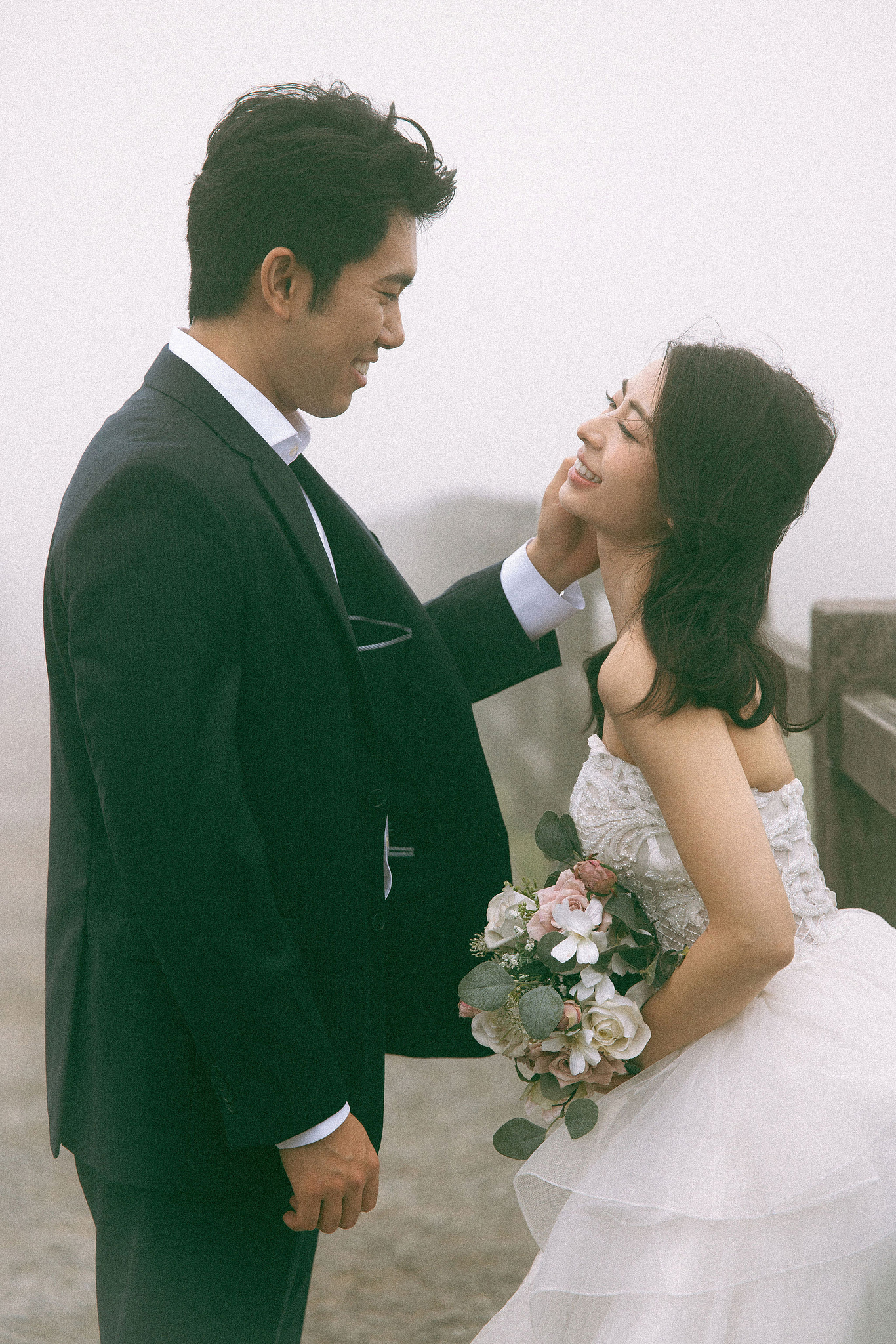 Taiwan Pre-Wedding Photoshoot Traditional Garden Qi Pao Experience Yangmingshan Vintage Night Market Shoot at Yang Ming Shan pre-wedding photo