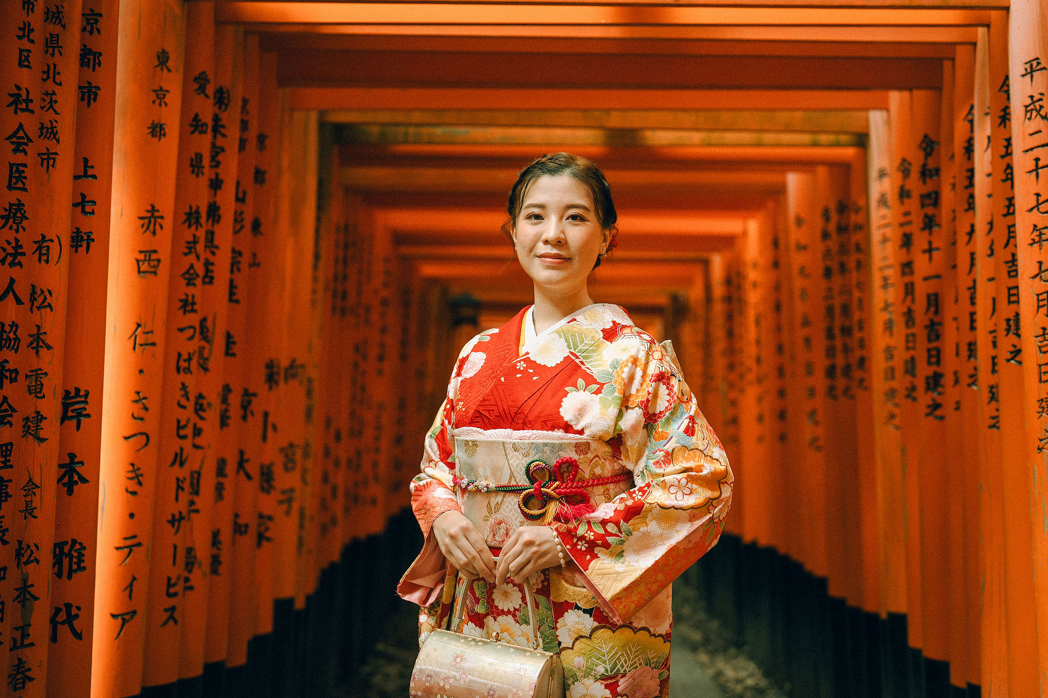 Kyoto Pre-Wedding Photoshoot | Fushimi Inari, Gion & Nara Park at Fushimi Inari Taisha pre-wedding photo