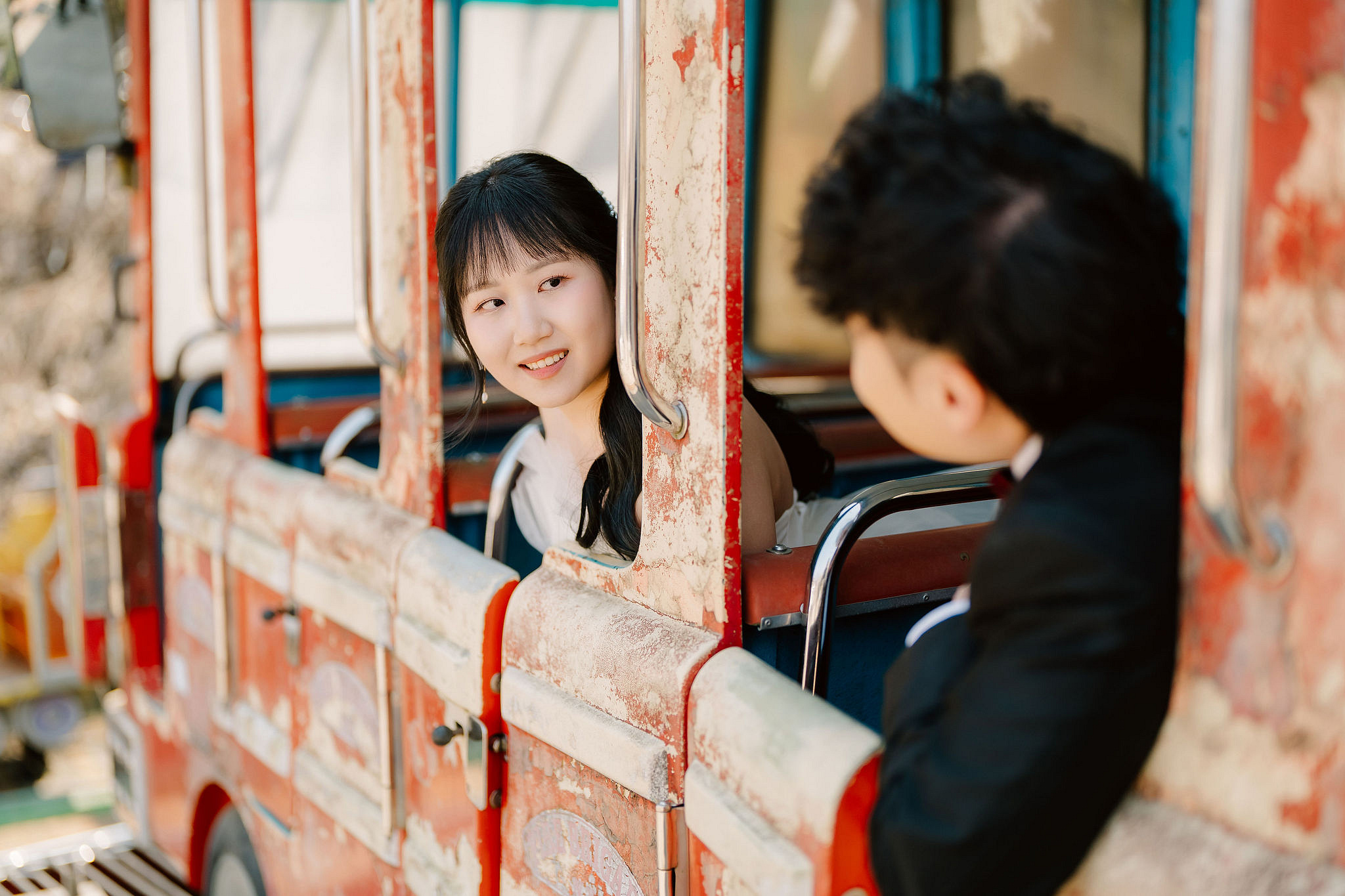 Seoul Pre-Wedding Photoshoot | Yongma Land, Seoul Forest & Namsangol Hanok Village at Yongma Land Amusement Park pre-wedding photo