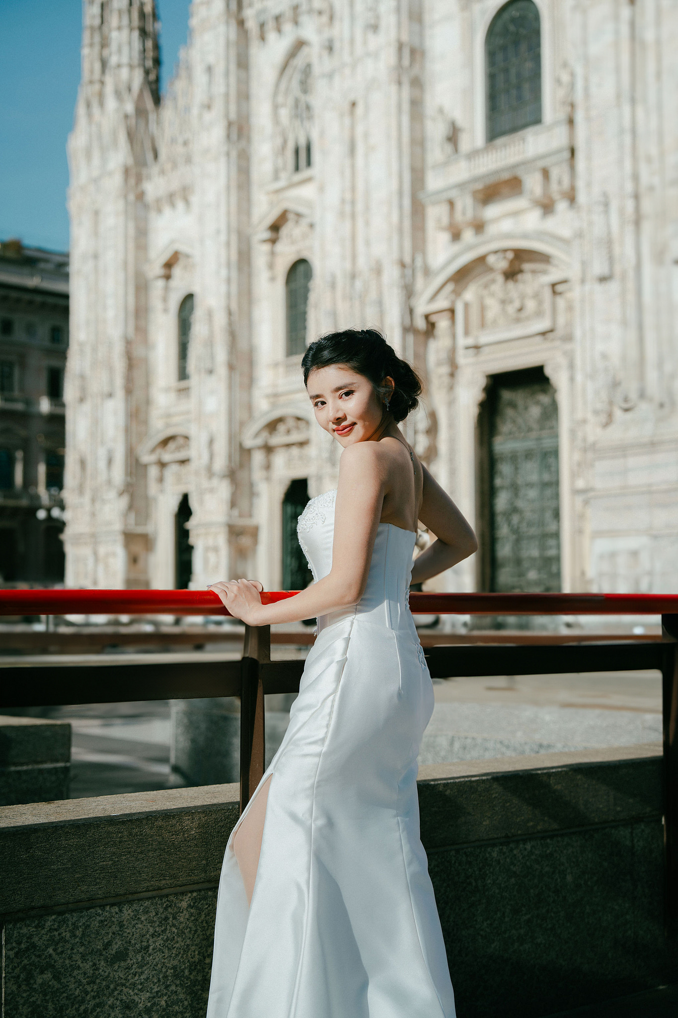 Milan Pre-Wedding Photoshoot | Milan Cathedral & Galleria Vittorio Emanuele II at Milan Cathedral pre-wedding photo