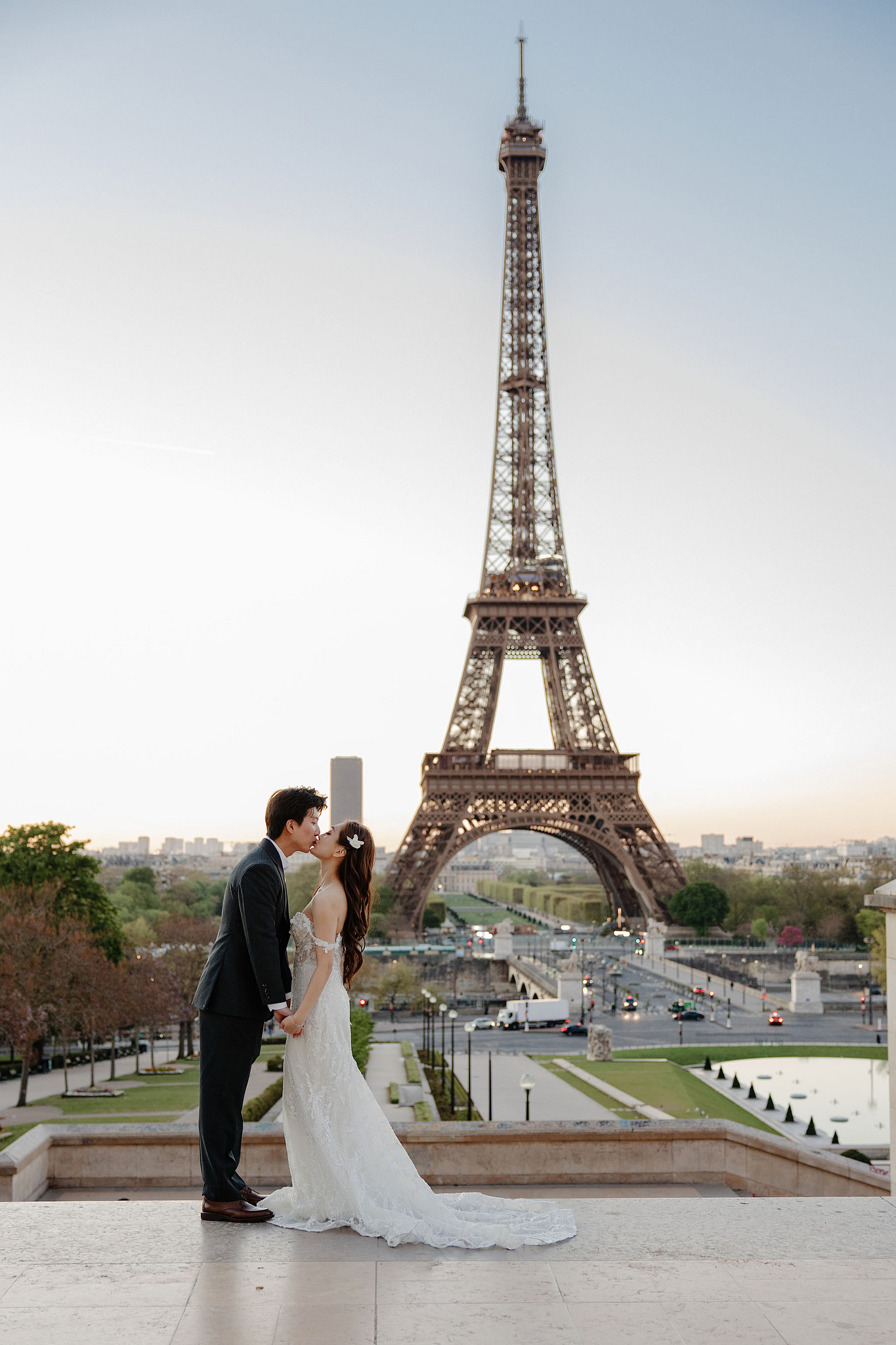 Paris Pre-Wedding Photoshoot | Place du Trocadéro, Bir-Hakeim Bridge, Sacré-Cœur Basilica, Parisian Café & Palais Royal at Place du Trocadéro pre-wedding photo