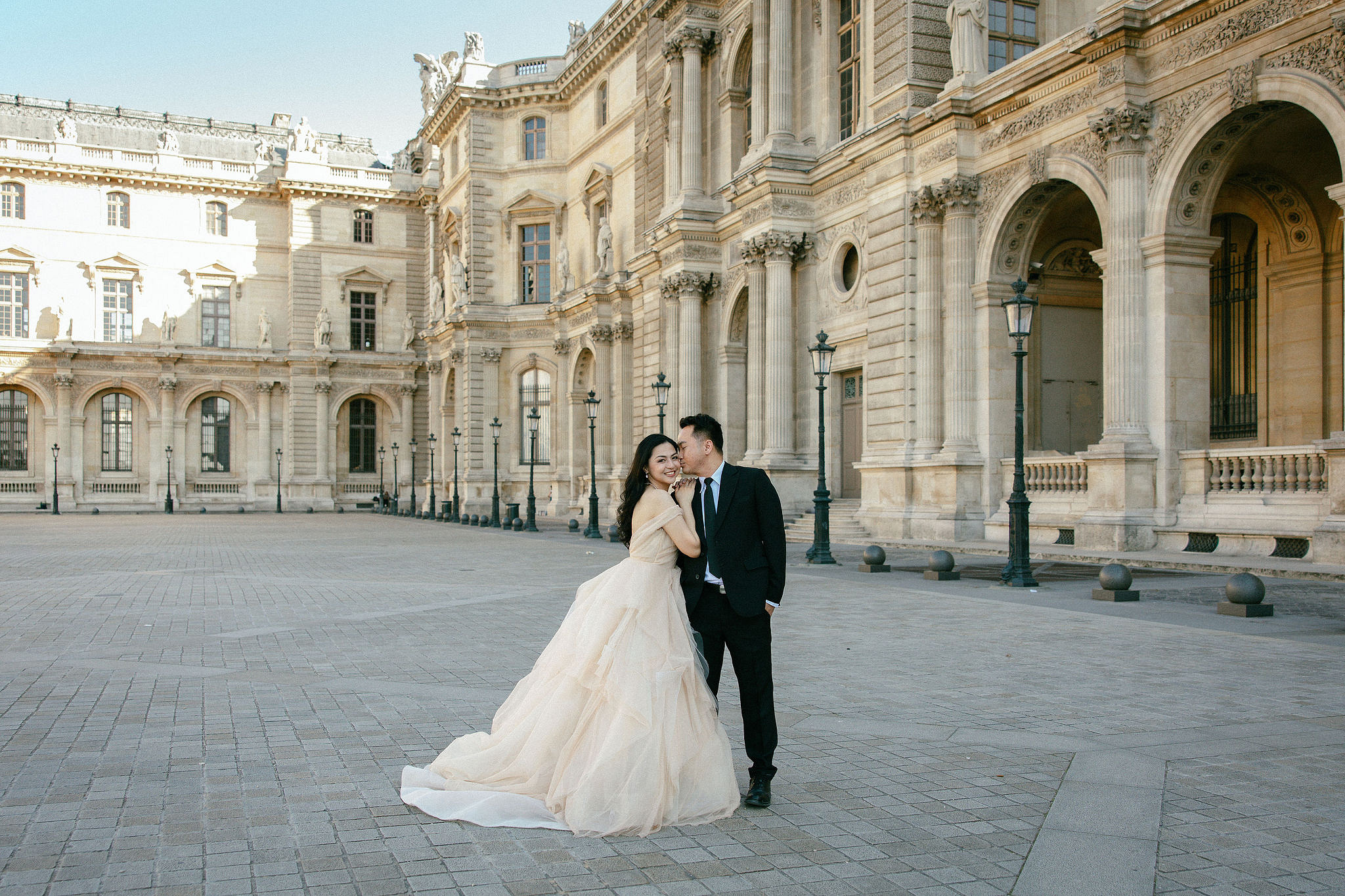 Paris Autumn Pre-Wedding Photoshoot | Avenue de Camoëns, Tuileries Garden, Louvre, Pont Alexandre III & Bir-Hakeim Bridge at Louvre pre-wedding photo