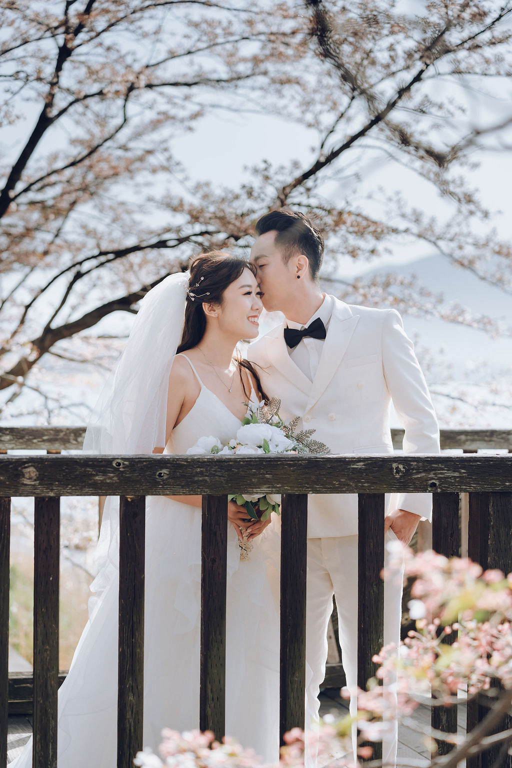 Tokyo & Mt Fuji Pre-Wedding Photoshoot | Mt Fuji Shrine, Chureito Pagoda & Lake Kawaguchiko at Lake Kawaguchiko pre-wedding photo