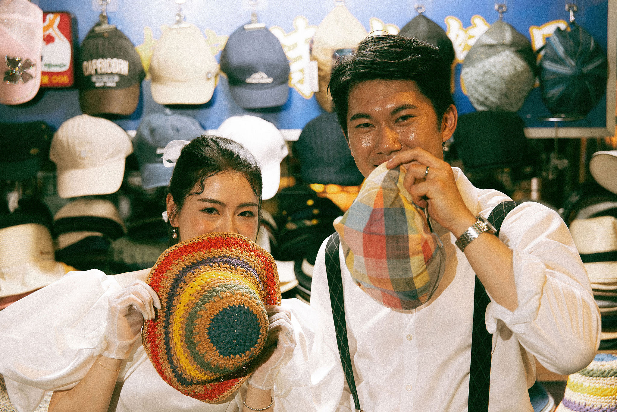 Taiwan Pre-Wedding Photoshoot Traditional Garden Qi Pao Experience Yangmingshan Vintage Night Market Shoot at Night Market pre-wedding photo