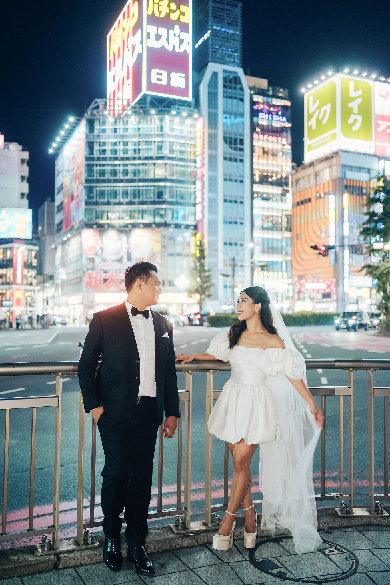 Mt. Fuji & Tokyo Pre-Wedding Photoshoot | Chureito Pagoda, Lake Kawaguchiko & Shinjuku at Shinjuku pre-wedding photo
