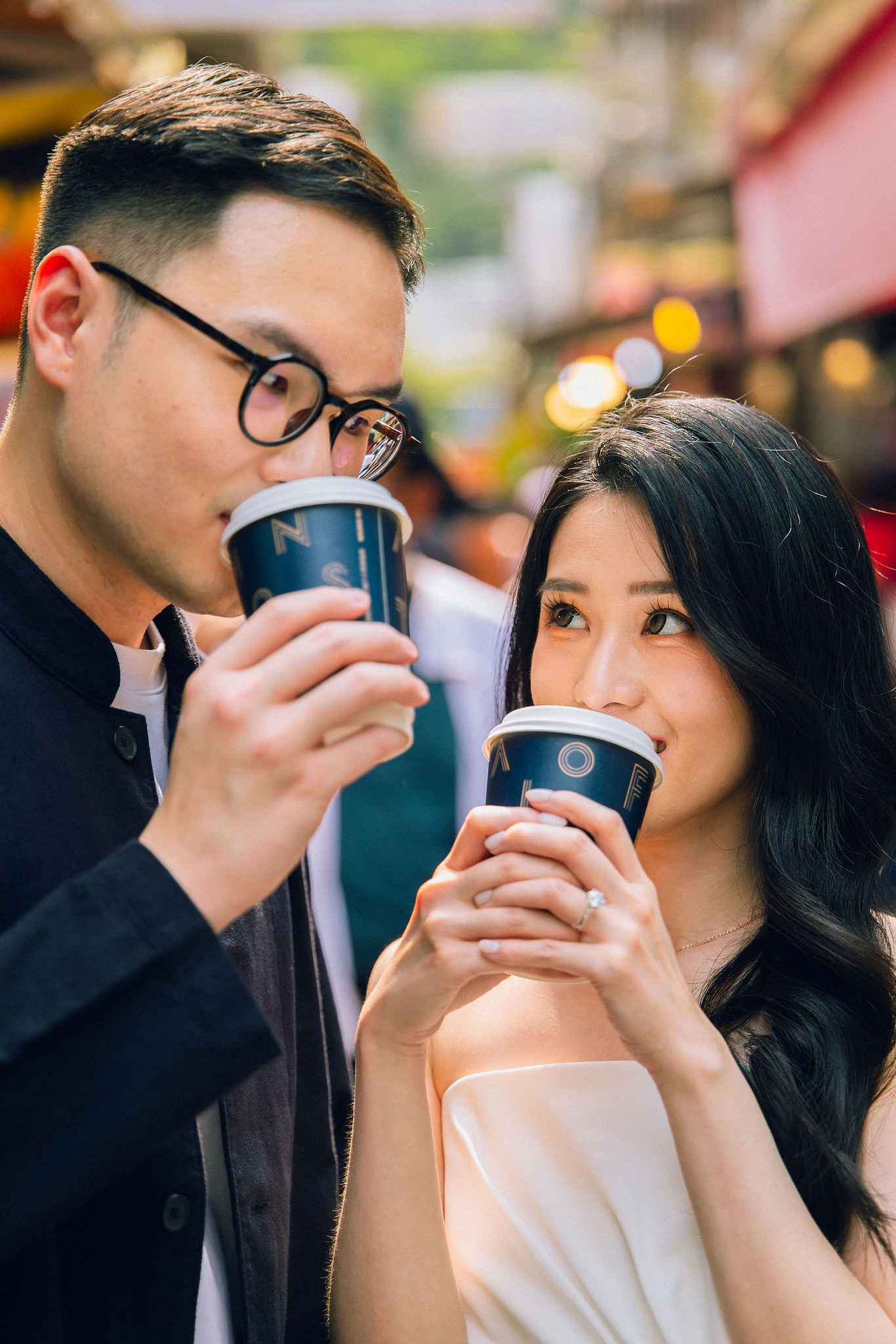 Taiwan Pre-Wedding Photoshoot | Dadaocheng, Shifen & Jiufen at Shifen pre-wedding photo