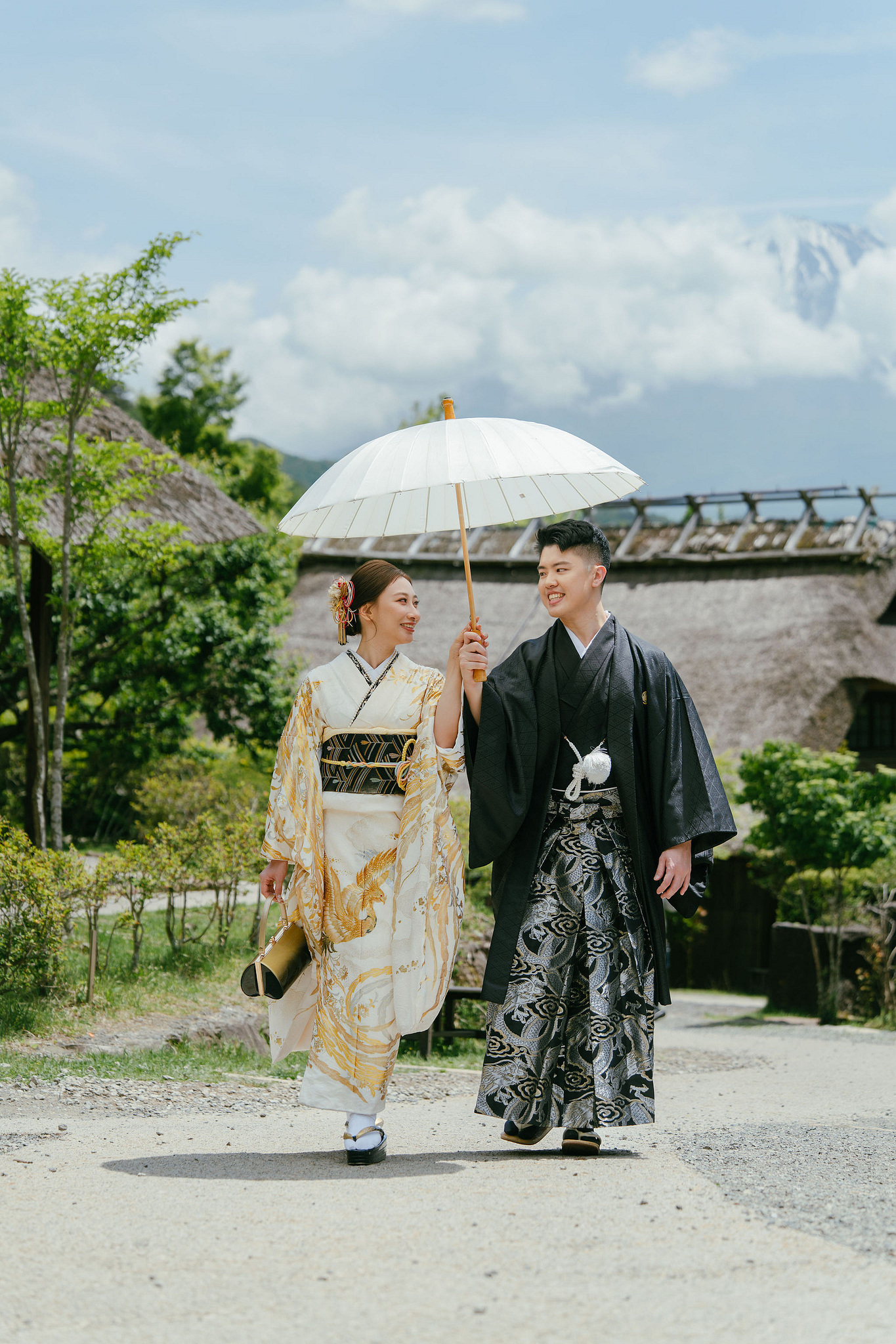Mt. Fuji Pre-Wedding Photoshoot | Mt. Fuji Village, Oishi Park & Mt. Fuji Park at Mt. Fuji Village pre-wedding photo