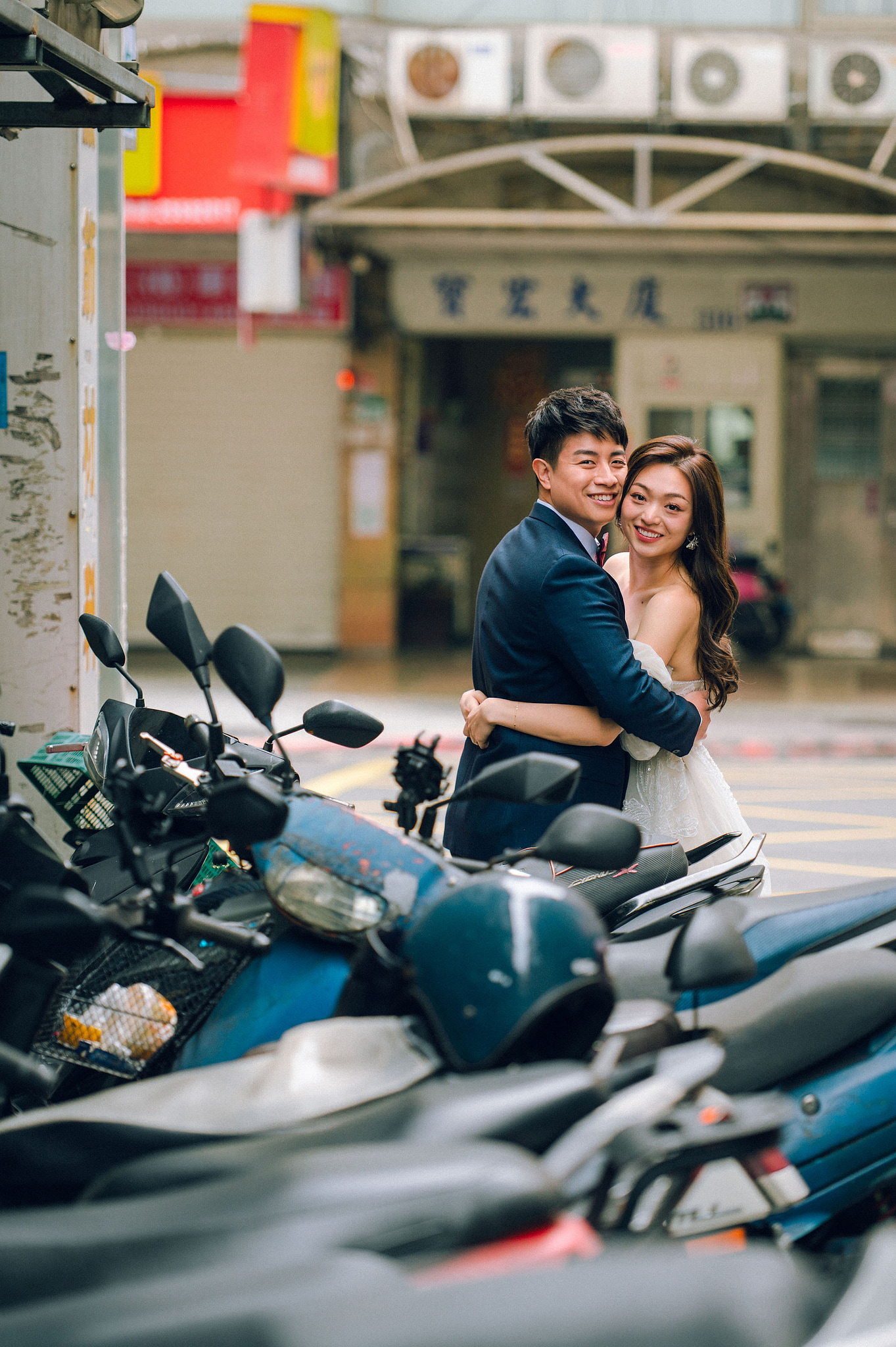 Taiwan Pre-Wedding Photoshoot | Dadaocheng, Nanjing Road & Huaxi Street at Dadaocheng pre-wedding photo