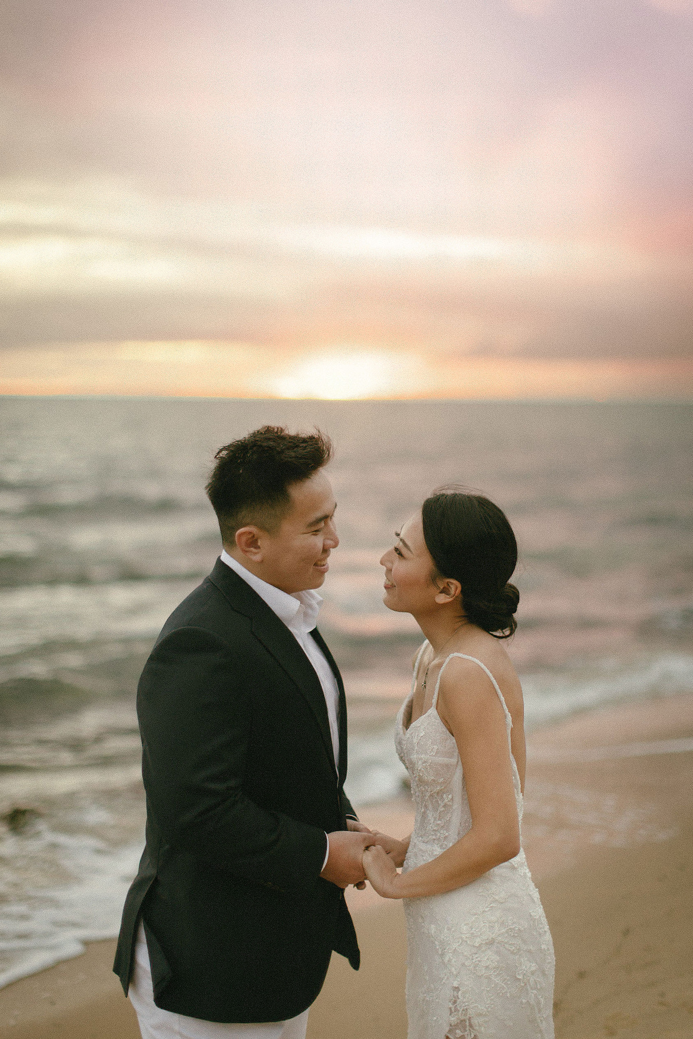 Melbourne Pre-Wedding Photoshoot | Parliament House, Fitzroy Gardens, Melbourne Streets & Half Moon Bay at Half Moon Bay pre-wedding photo