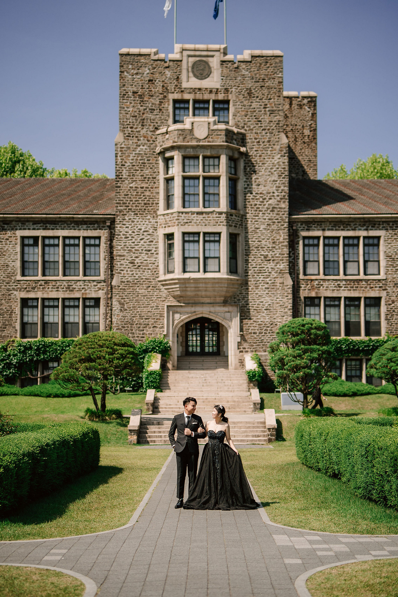 Seoul Pre-Wedding Photoshoot | Haneul Park, Yonsei University & Yeonnam-dong at Yonsei University pre-wedding photo