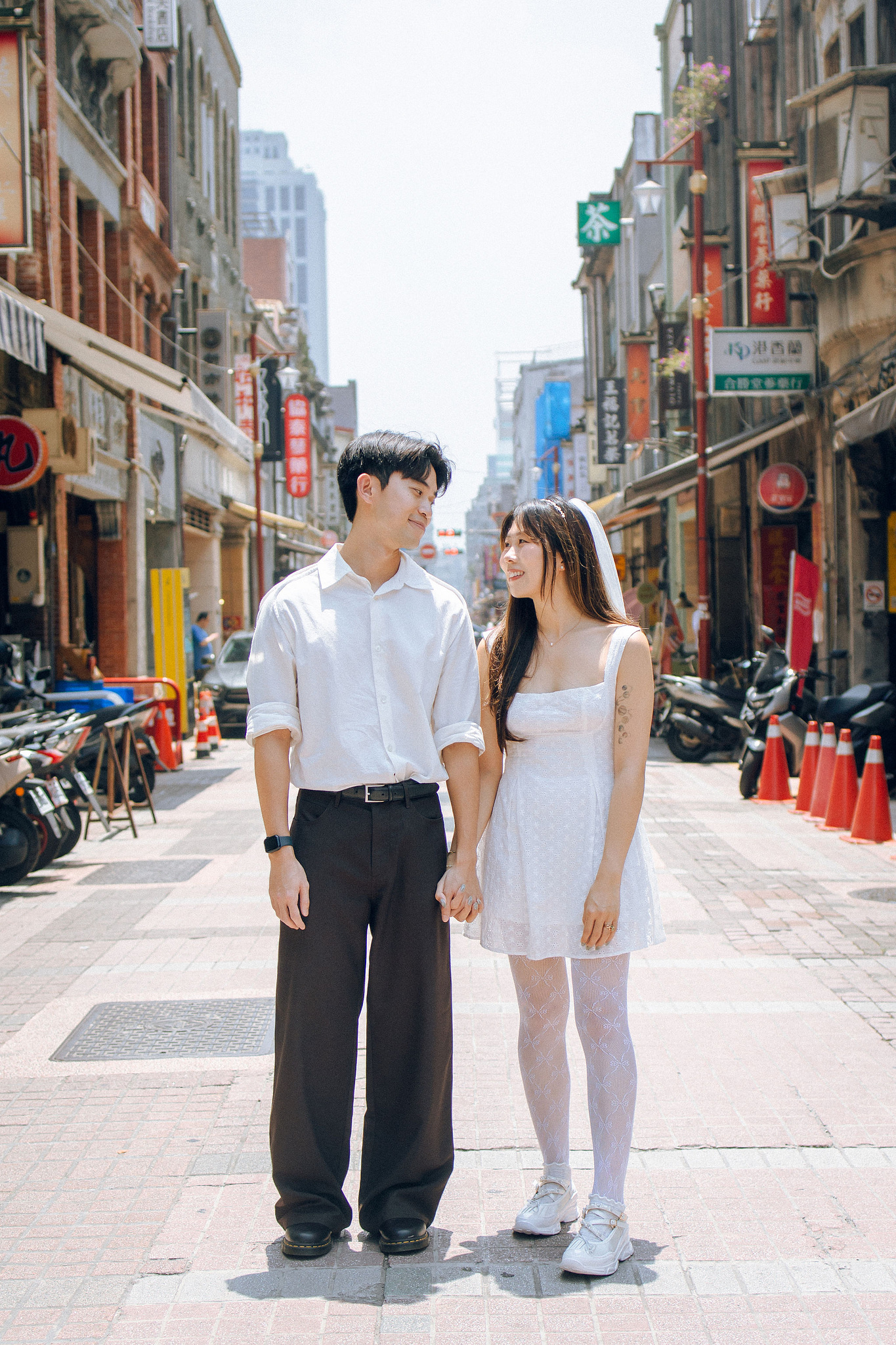 Taiwan Pre-Wedding Photoshoot | Dadaocheng & Children's Amusement Park at Da Dao Cheng pre-wedding photo
