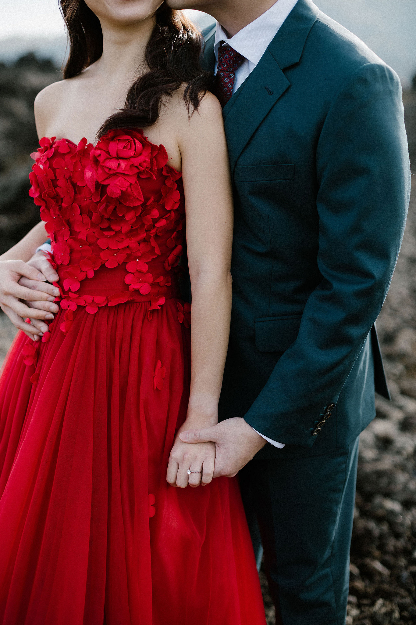 Bali Pre-Wedding Photoshoot | Pinggan Village, Lava Fields, Twin Cliff Valley & Beach at Lava Fields   pre-wedding photo