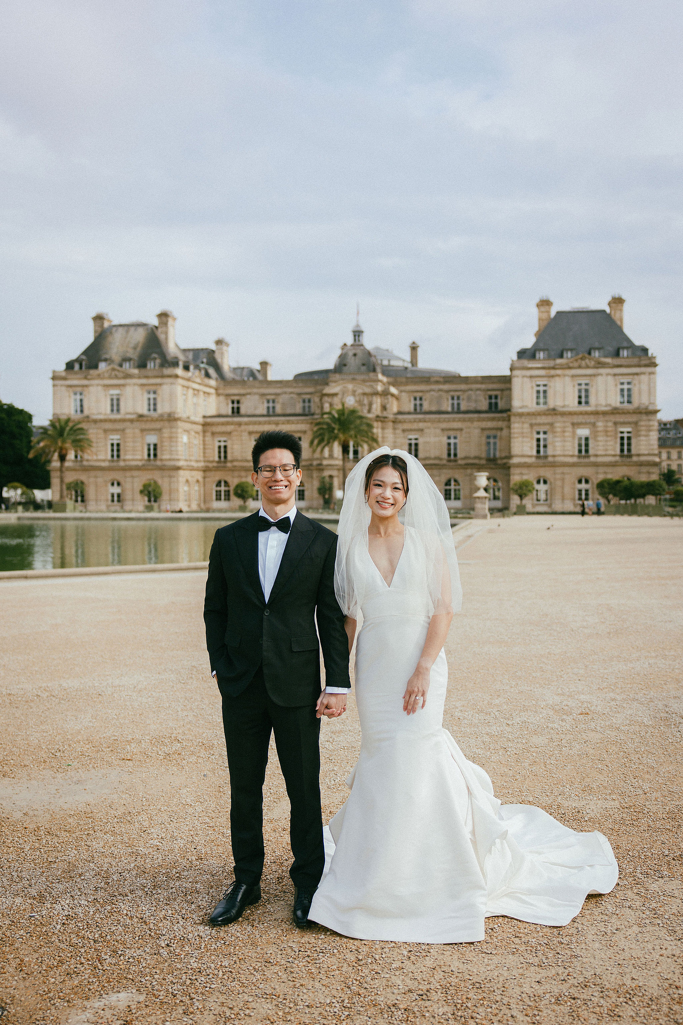 Paris Pre-Wedding Photoshoot | Place du Trocadéro, Luxembourg Gardens, Parisian Café, Louvre & Bir-Hakeim Bridge at Luxembourg Gardens pre-wedding photo