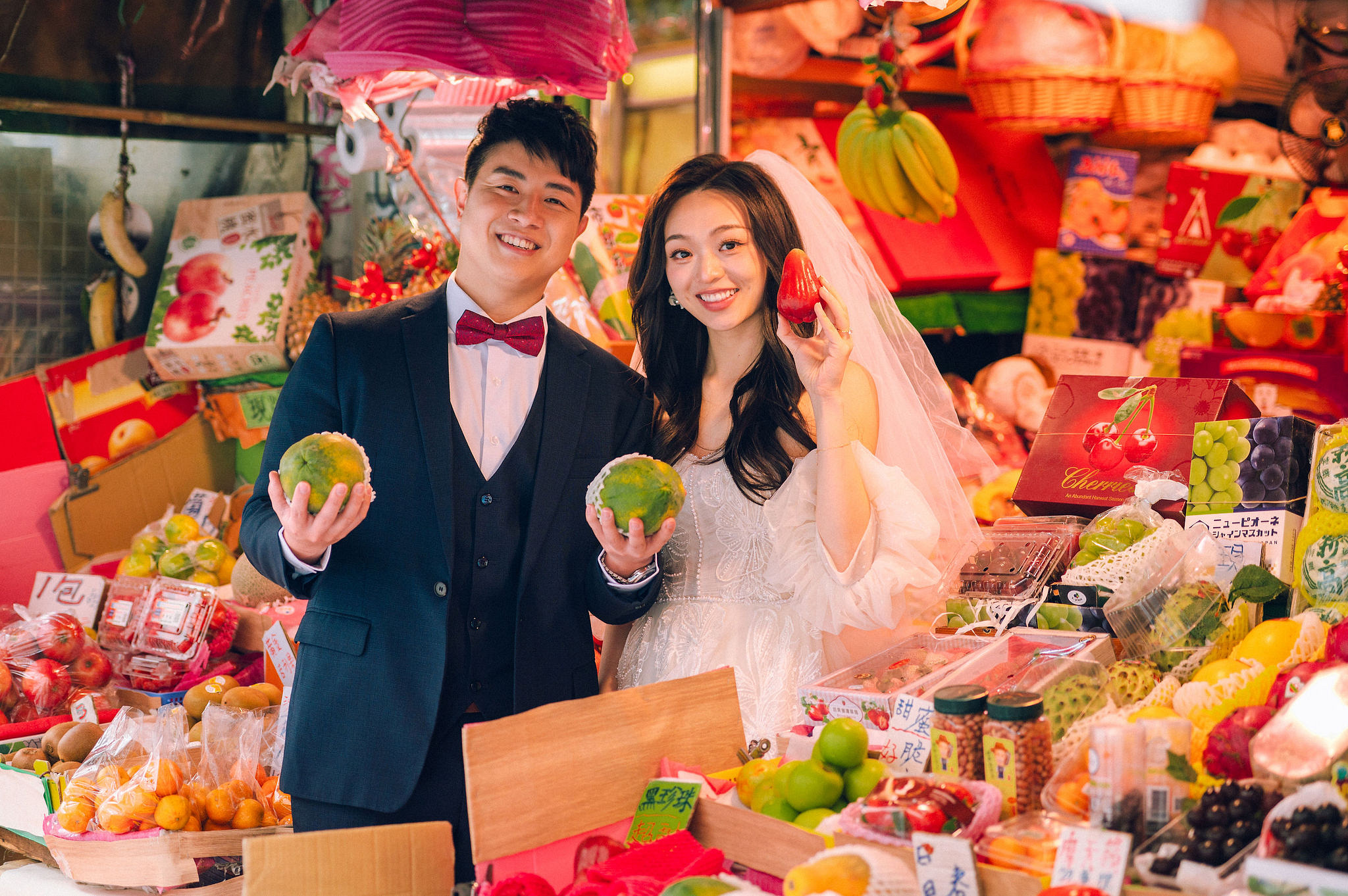 Taiwan Pre-Wedding Photoshoot | Dadaocheng, Nanjing Road & Huaxi Street at Dadaocheng pre-wedding photo