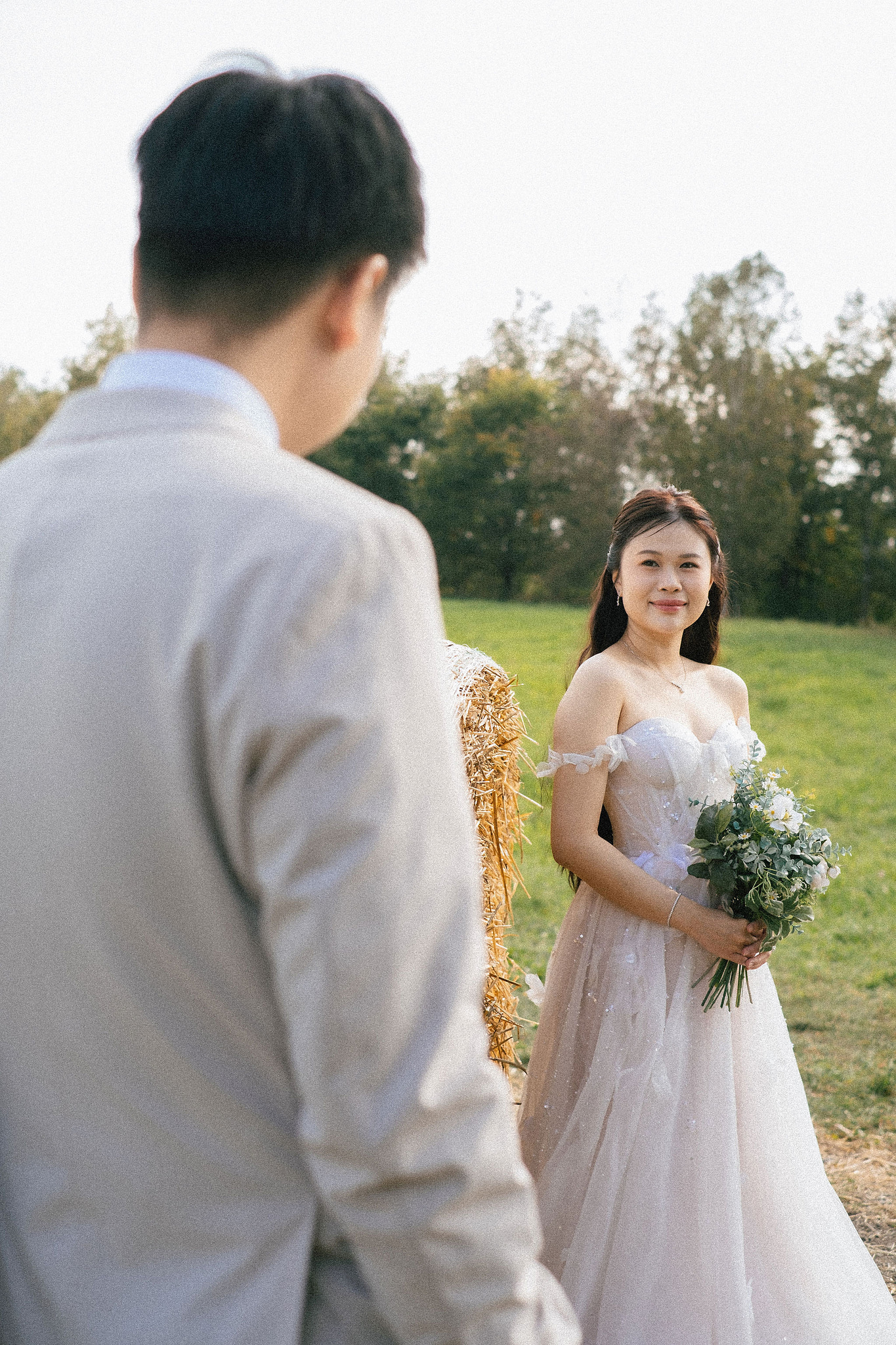 Furano, Hokkaido Pre-Wedding Photoshoot | Farm Chiyoda, Shikisai-no-oka & Ningle Terrace at Farm Chiyoda pre-wedding photo