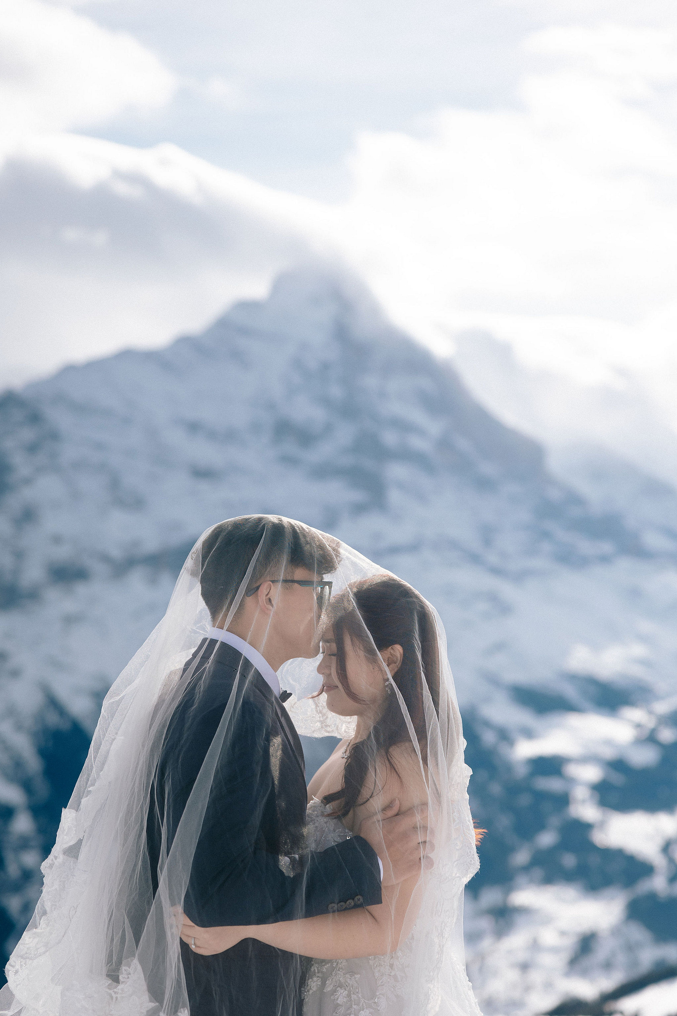 Switzerland Pre-Wedding Photoshoot | Lauterbrunnen, Grindelwald First & Lake Brienz at Grindelwald First pre-wedding photo