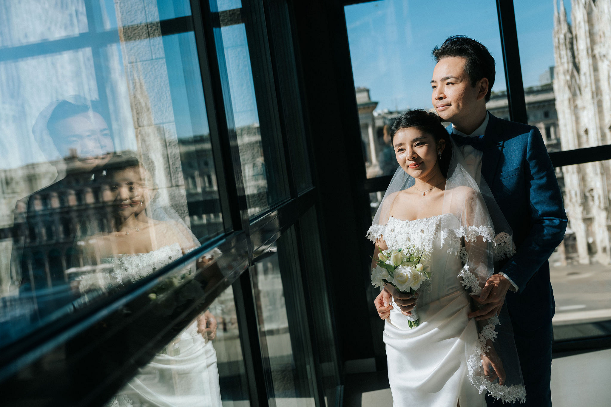 Milan Pre-Wedding Photoshoot | Milan Cathedral & Galleria Vittorio Emanuele II at Milan Cathedral pre-wedding photo