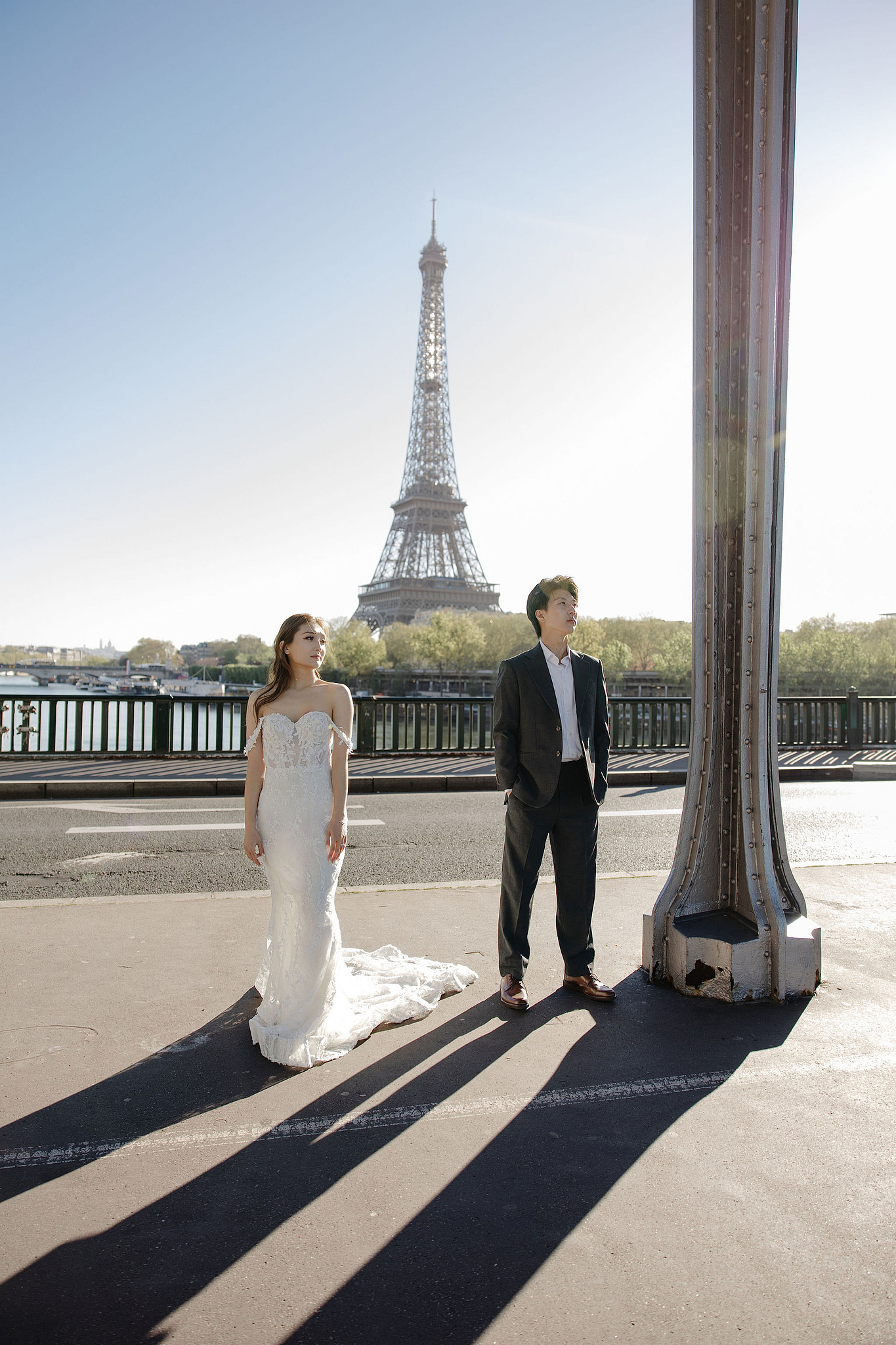 Paris Pre-Wedding Photoshoot | Place du Trocadéro, Bir-Hakeim Bridge, Sacré-Cœur Basilica, Parisian Café & Palais Royal at Bir-Hakeim Bridge pre-wedding photo