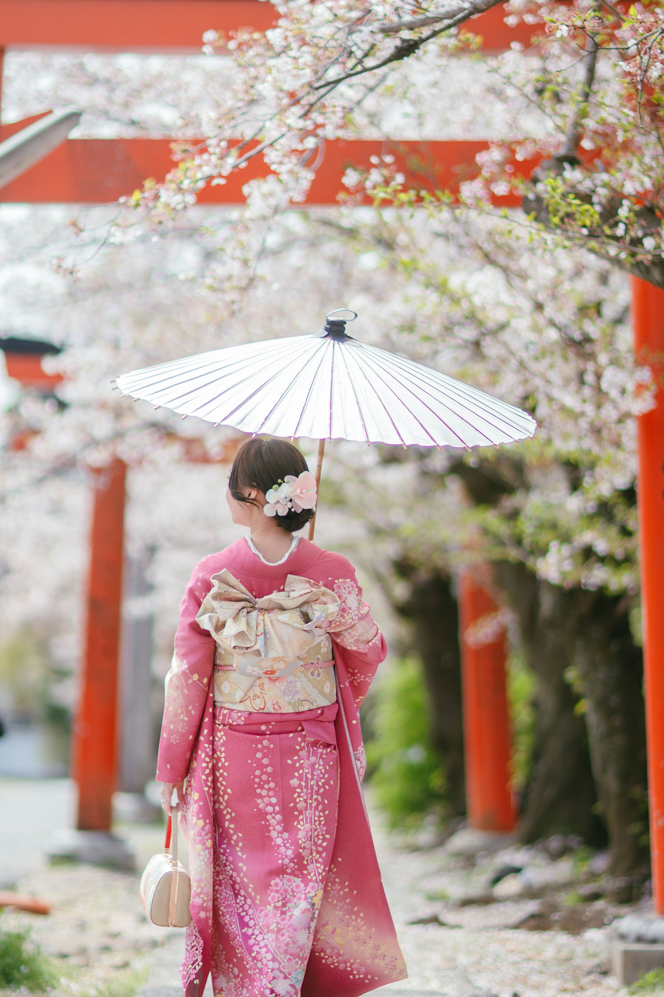 Kyoto Pre-Wedding Photoshoot | Fushimi Inari, Nara Deer Park & Mt. Wakakusa at Fushimi Inari pre-wedding photo