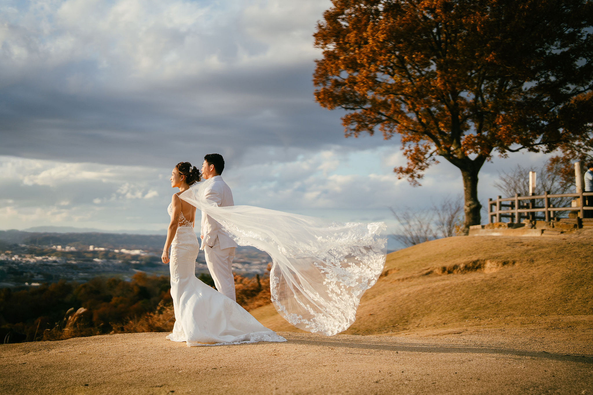 Kyoto Pre-Wedding Photoshoot | Ninenzaka, Nara Deer Park & Mt. Wakakusa at Mt. Wakakusa pre-wedding photo