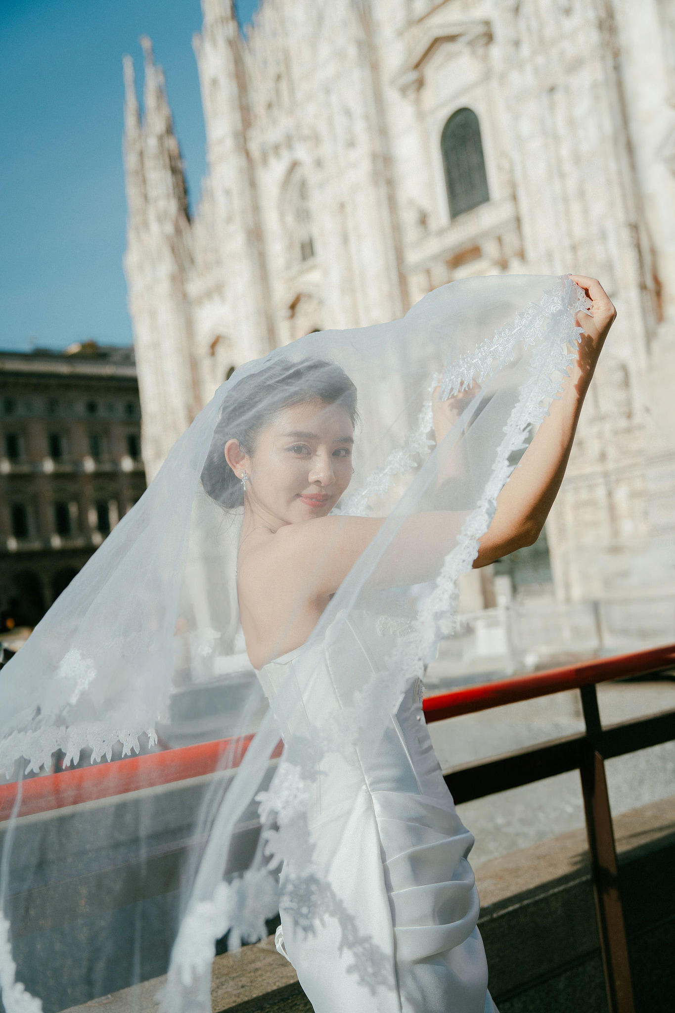 Milan Pre-Wedding Photoshoot | Milan Cathedral & Galleria Vittorio Emanuele II at Milan Cathedral pre-wedding photo