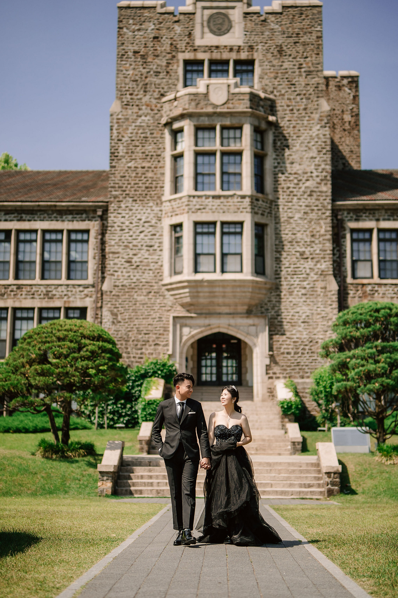 Seoul Pre-Wedding Photoshoot | Haneul Park, Yonsei University & Yeonnam-dong at Yonsei University pre-wedding photo