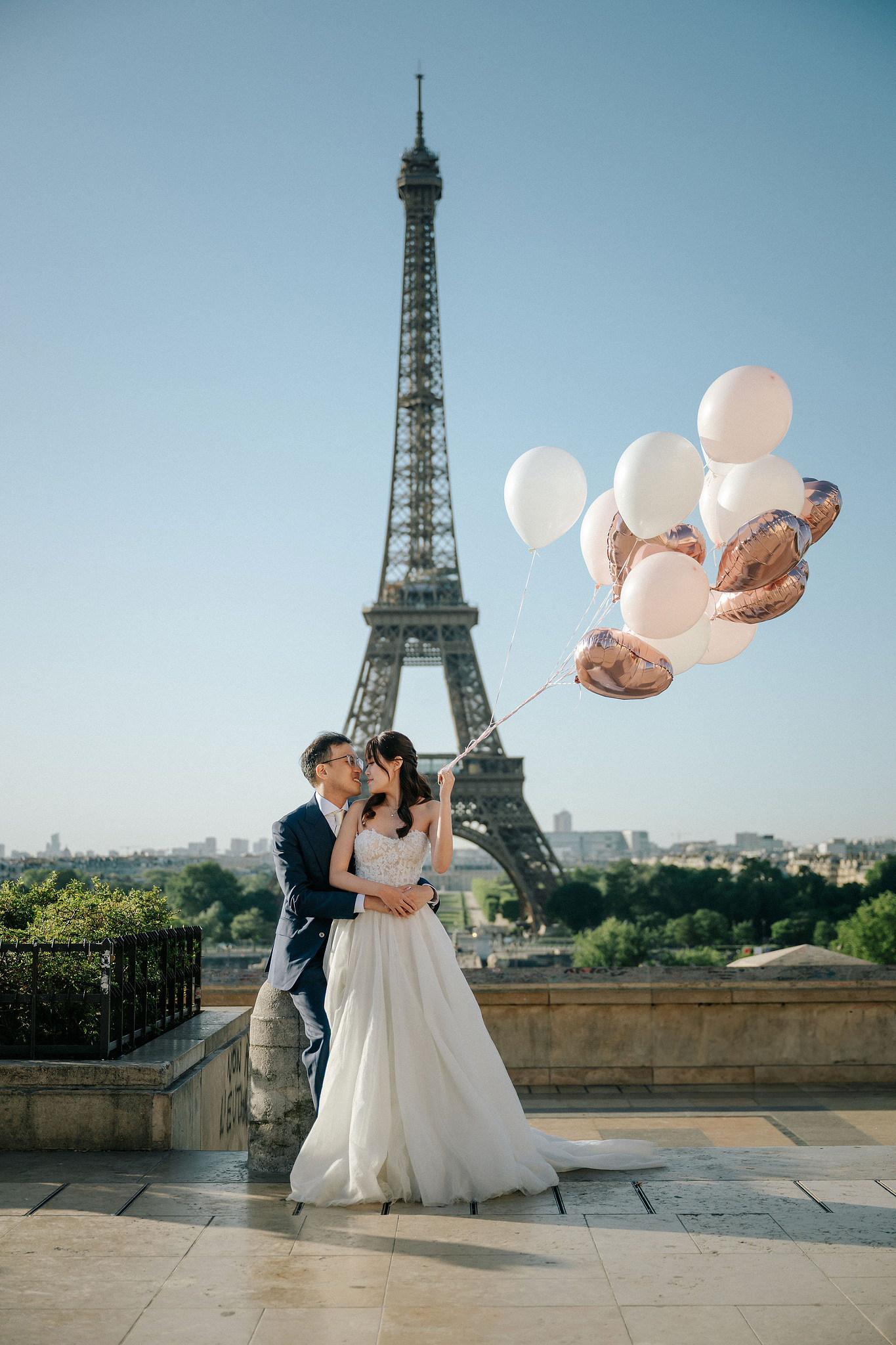 Paris Pre-Wedding Photoshoot | Place du Trocadéro, Port Debilly, Petit Palais, Pont Alexandre III, Parisian Café & Louvre Pyramid at Place du Trocadéro pre-wedding photo