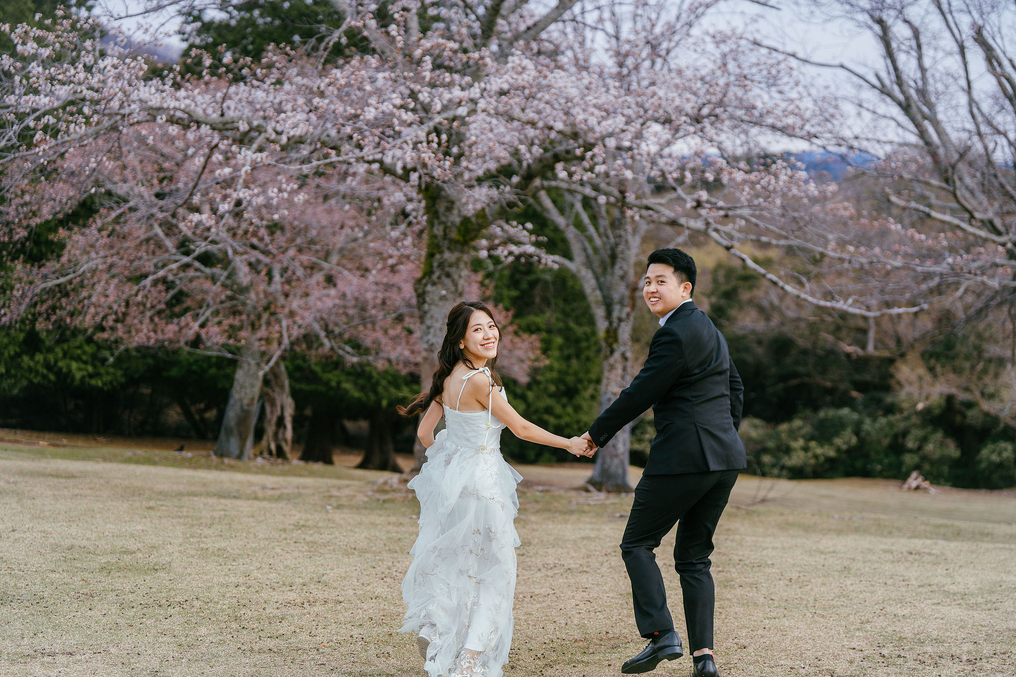 Kyoto Pre-Wedding Photoshoot | Nara Park, Gion & Mount Wakakusa at Nara Park pre-wedding photo