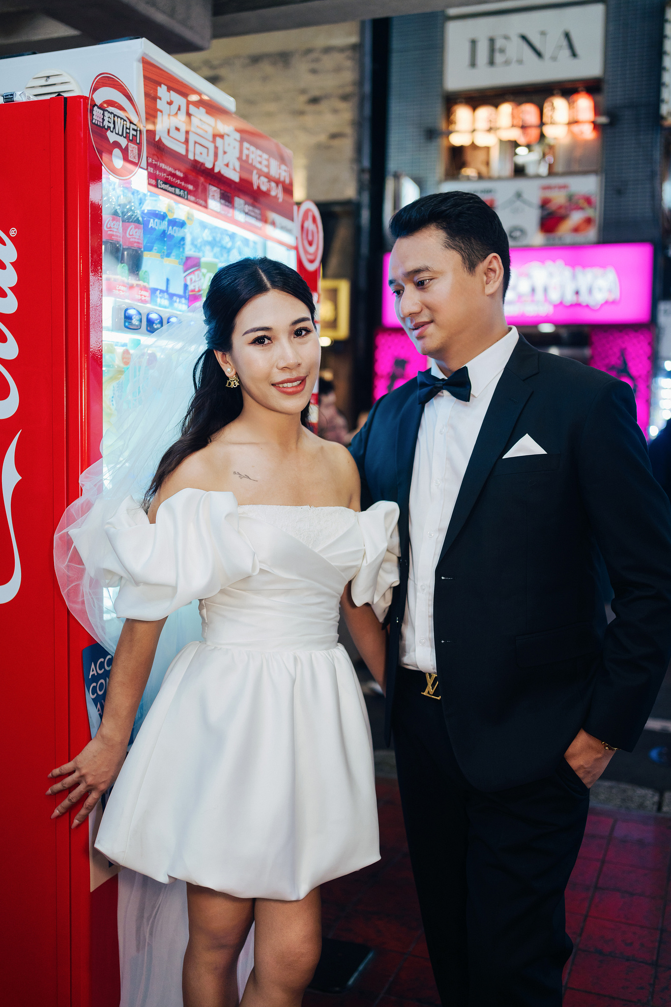 Mt. Fuji & Tokyo Pre-Wedding Photoshoot | Chureito Pagoda, Lake Kawaguchiko & Shinjuku at Shinjuku pre-wedding photo