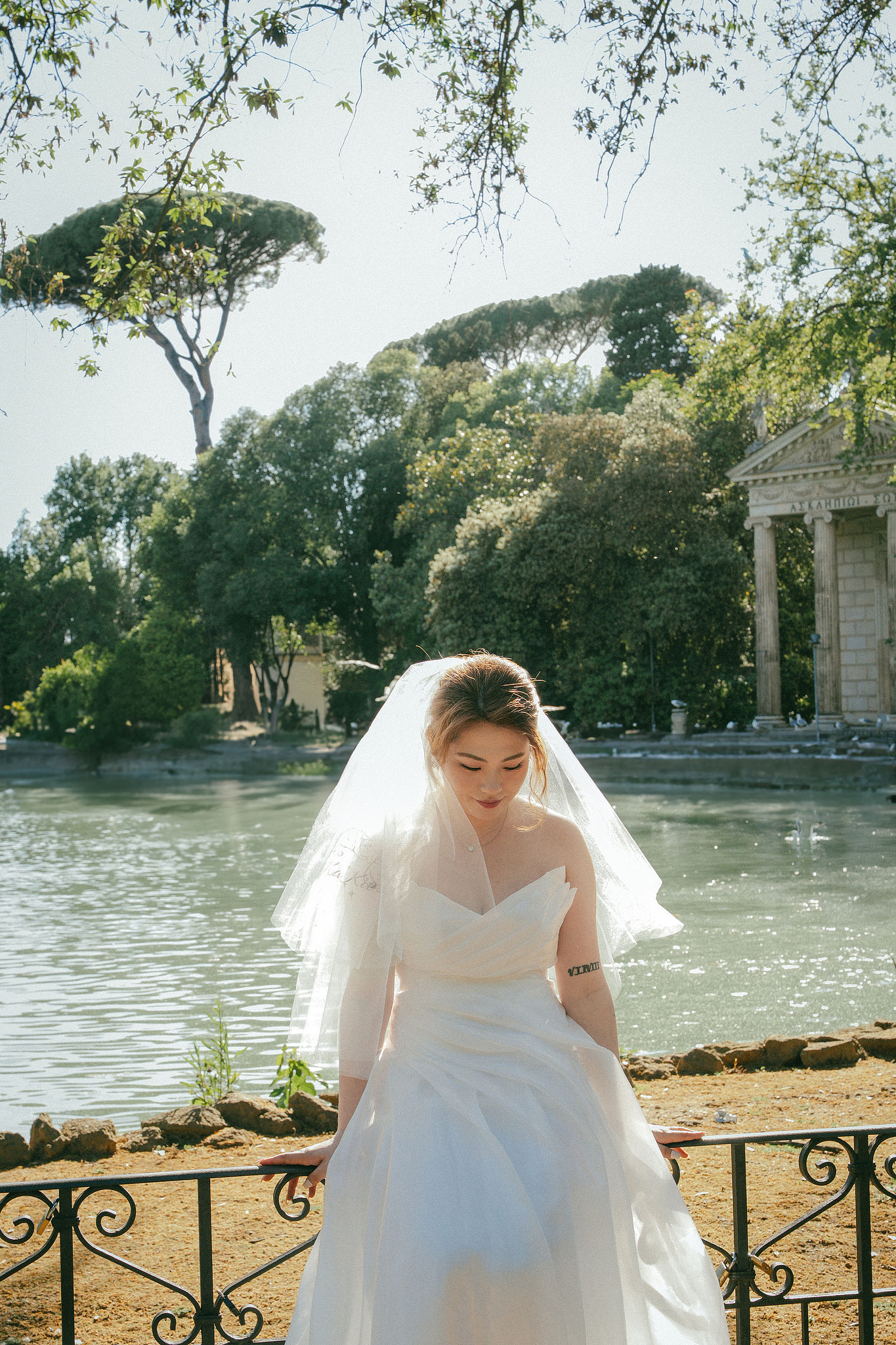 Rome Pre-Wedding Photoshoot | Rome Streets, Capitoline Hill, Basilica of St. Anthony, Villa Borghese & Giardino di Sant’Alessio at Villa Borghese pre-wedding photo