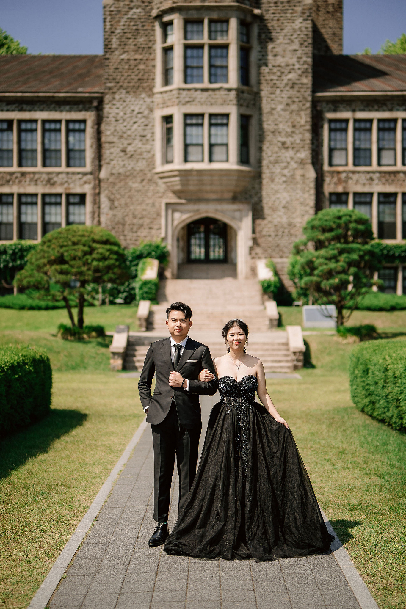 Seoul Pre-Wedding Photoshoot | Haneul Park, Yonsei University & Yeonnam-dong at Yonsei University pre-wedding photo