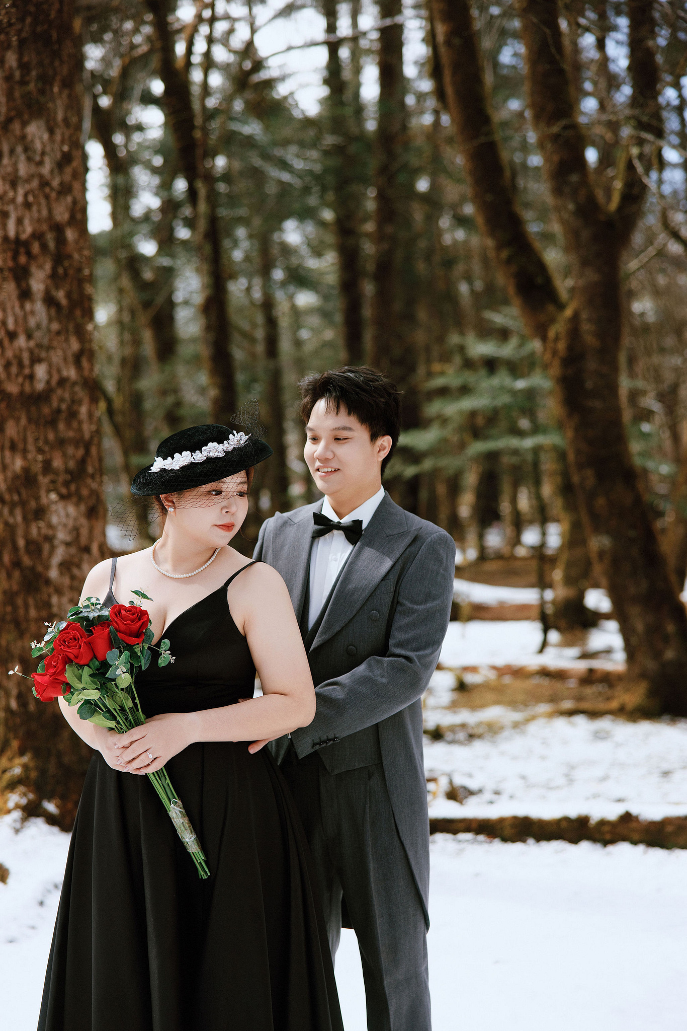 Lijiang Pre-Wedding Photoshoot | Spruce Meadow, Blue Moon Valley & Alpine Lake at Spruce Meadow pre-wedding photo