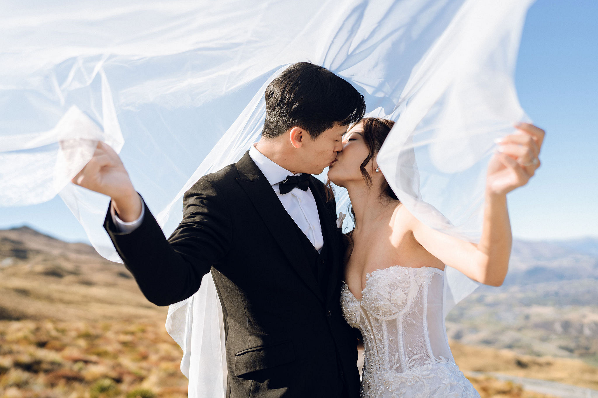 New Zealand Autumn Pre-Wedding Photoshoot Twin Peak Skippers Canyon Alpaca Farm Hilltop Cardrona Night Shoot Kombi Van at Skippers Canyon pre-wedding photo
