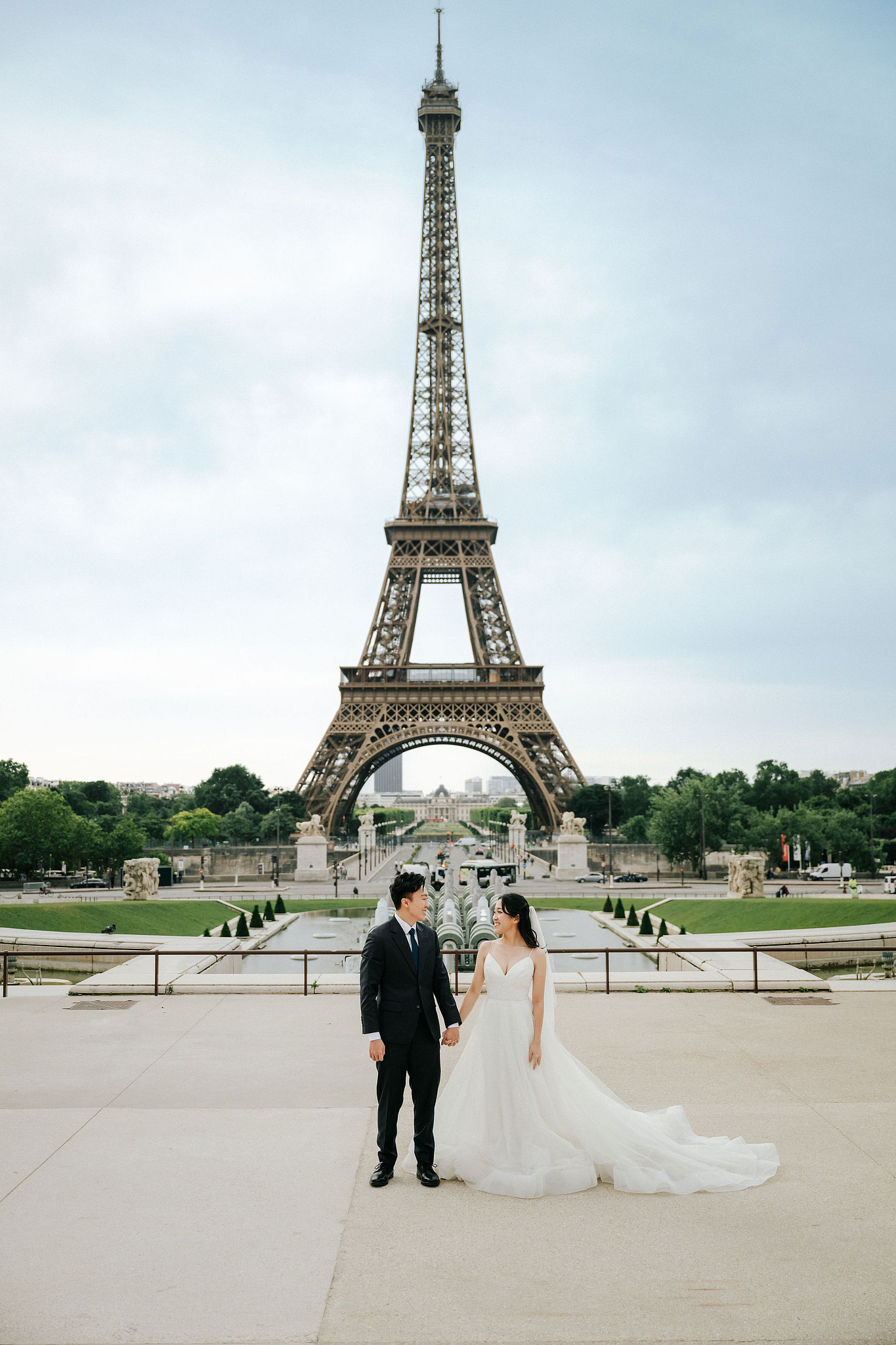 Paris Pre-Wedding Photoshoot | Place du Trocadéro, Bir-Hakeim Bridge, Louvre Pyramid, Tuileries Garden & Montmartre at Place du Trocadéro pre-wedding photo
