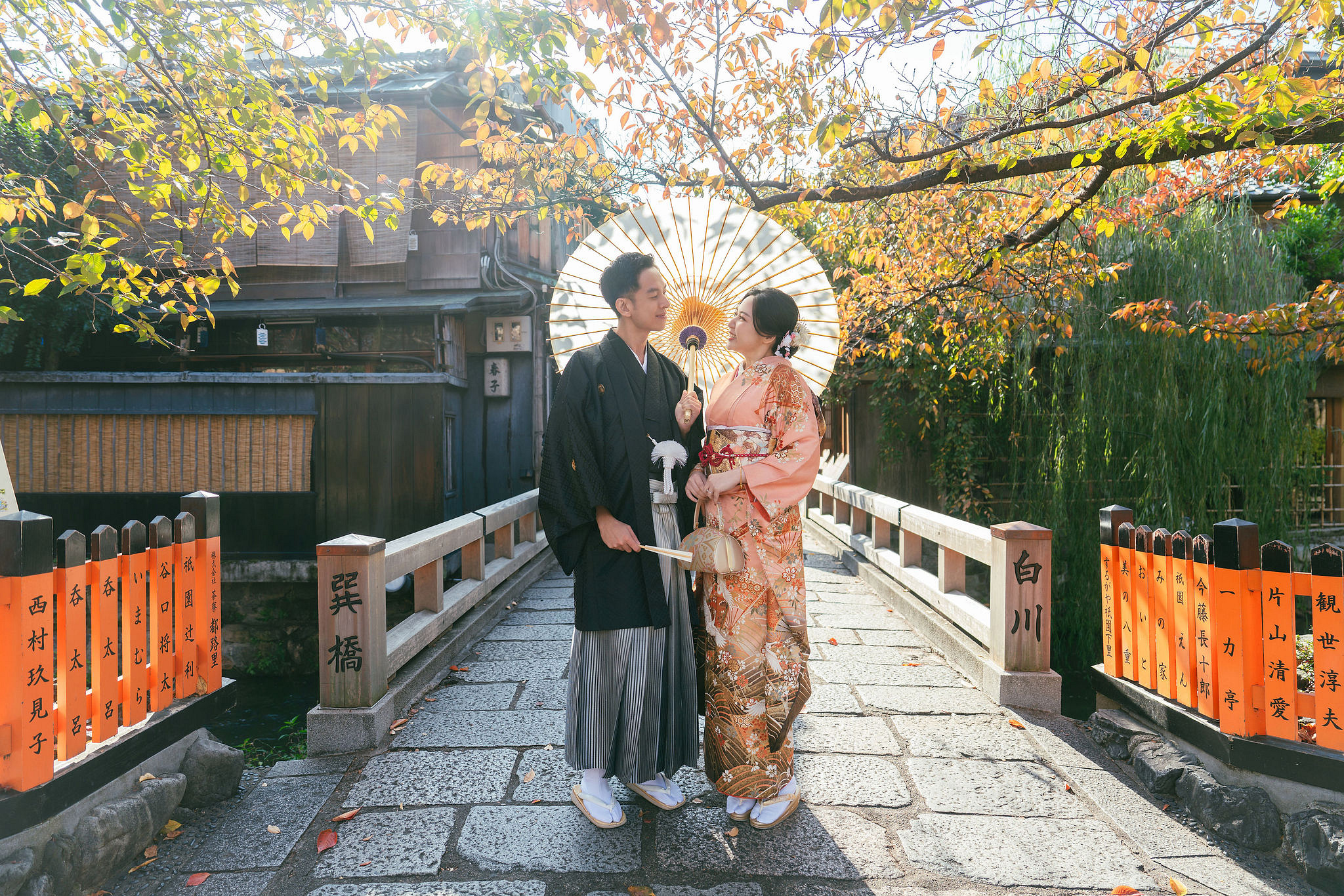 Kyoto Pre-Wedding Photoshoot | Gion Streets & Fushimi Inari Shrine & Nara Park at Fushimi Inari Shrine pre-wedding photo