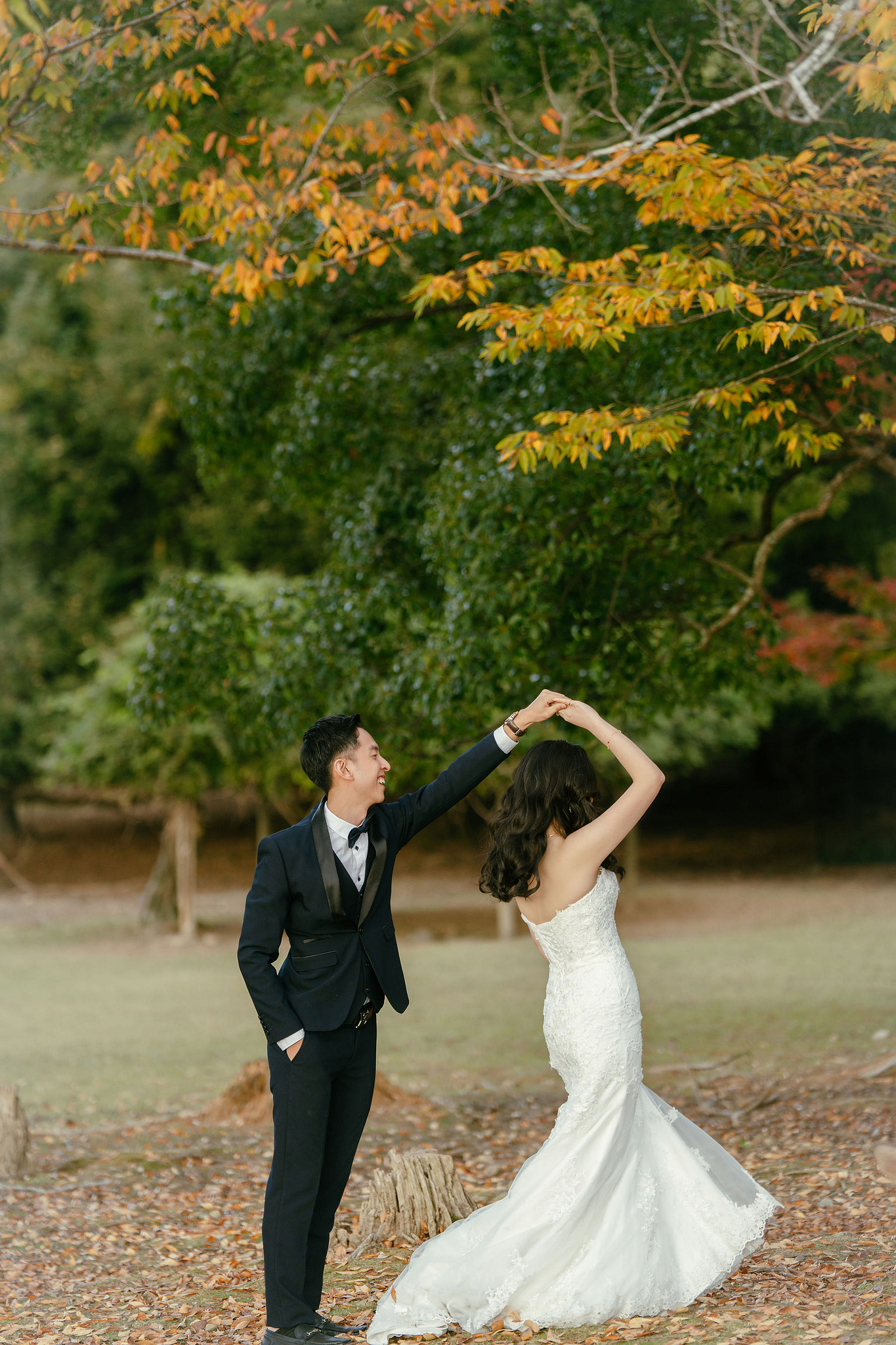 Kyoto Pre-Wedding Photoshoot | Gion Streets & Fushimi Inari Shrine & Nara Park at Nara Park & Mount Wakakusa pre-wedding photo
