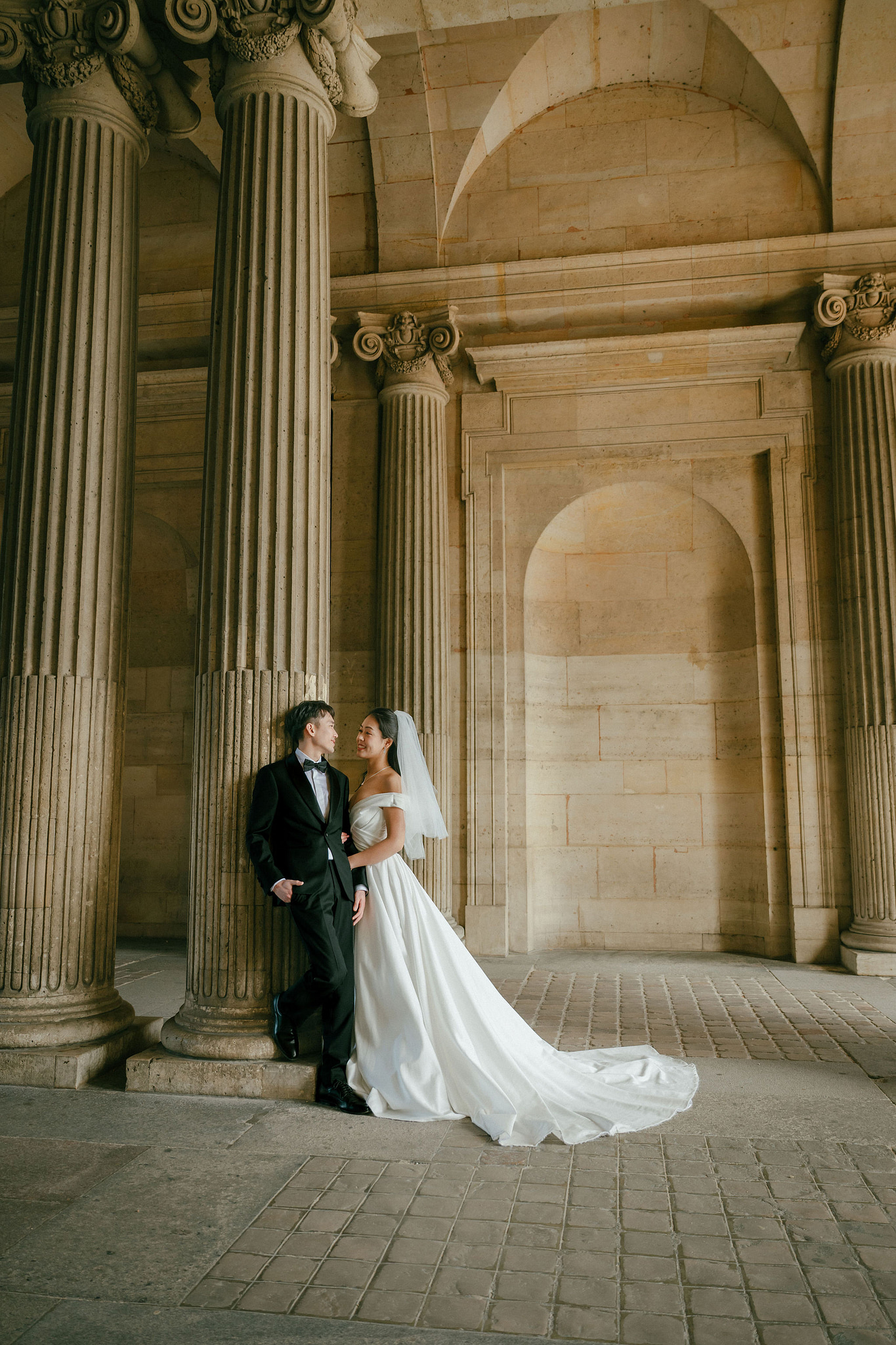 Paris Autumn Pre-Wedding Photoshoot | Place du Trocadéro, Port de Billy, Avenue de Camoëns, Louvre & Luxembourg Gardens at Louvre pre-wedding photo