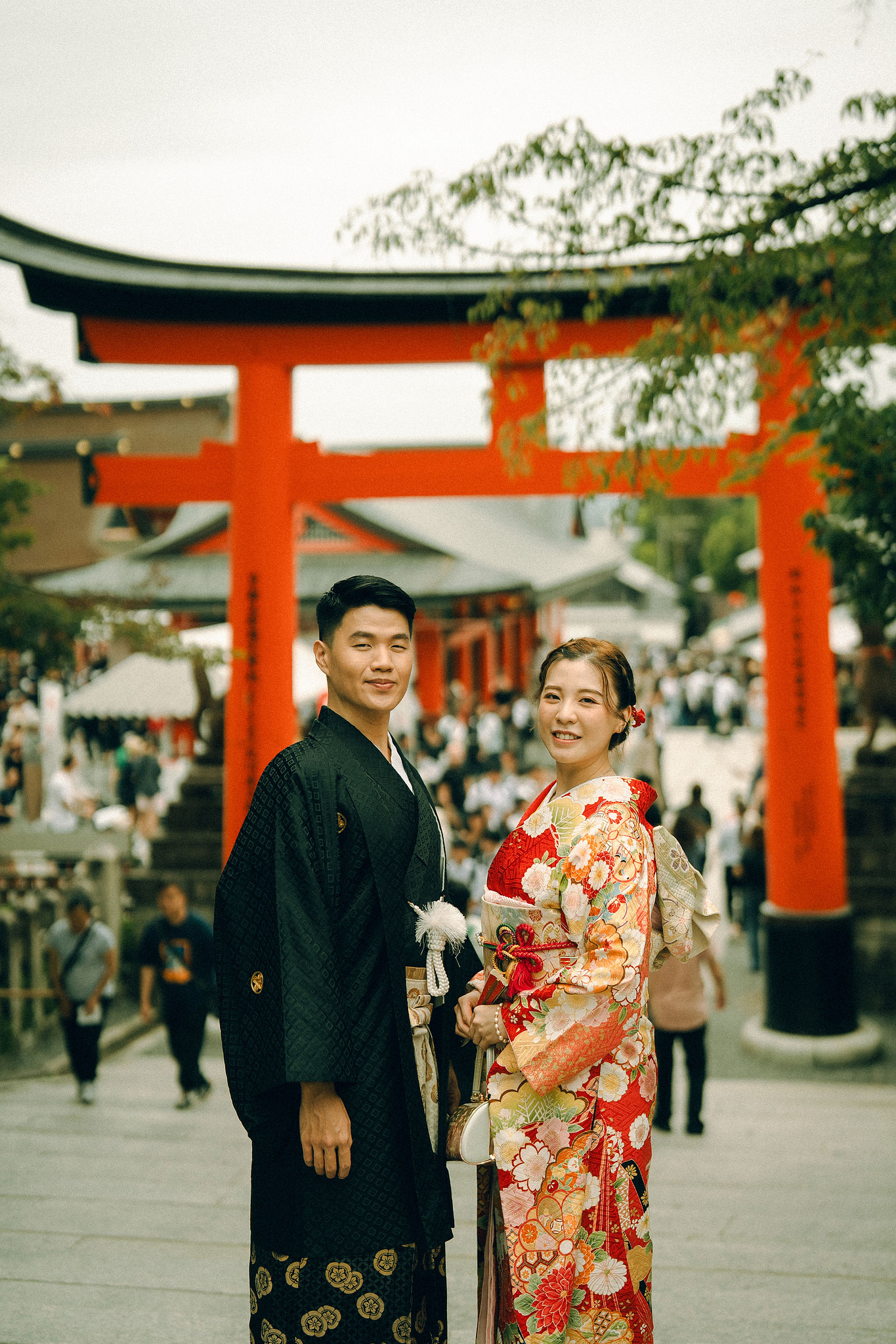 Kyoto Pre-Wedding Photoshoot | Fushimi Inari, Gion & Nara Park at Fushimi Inari Taisha pre-wedding photo
