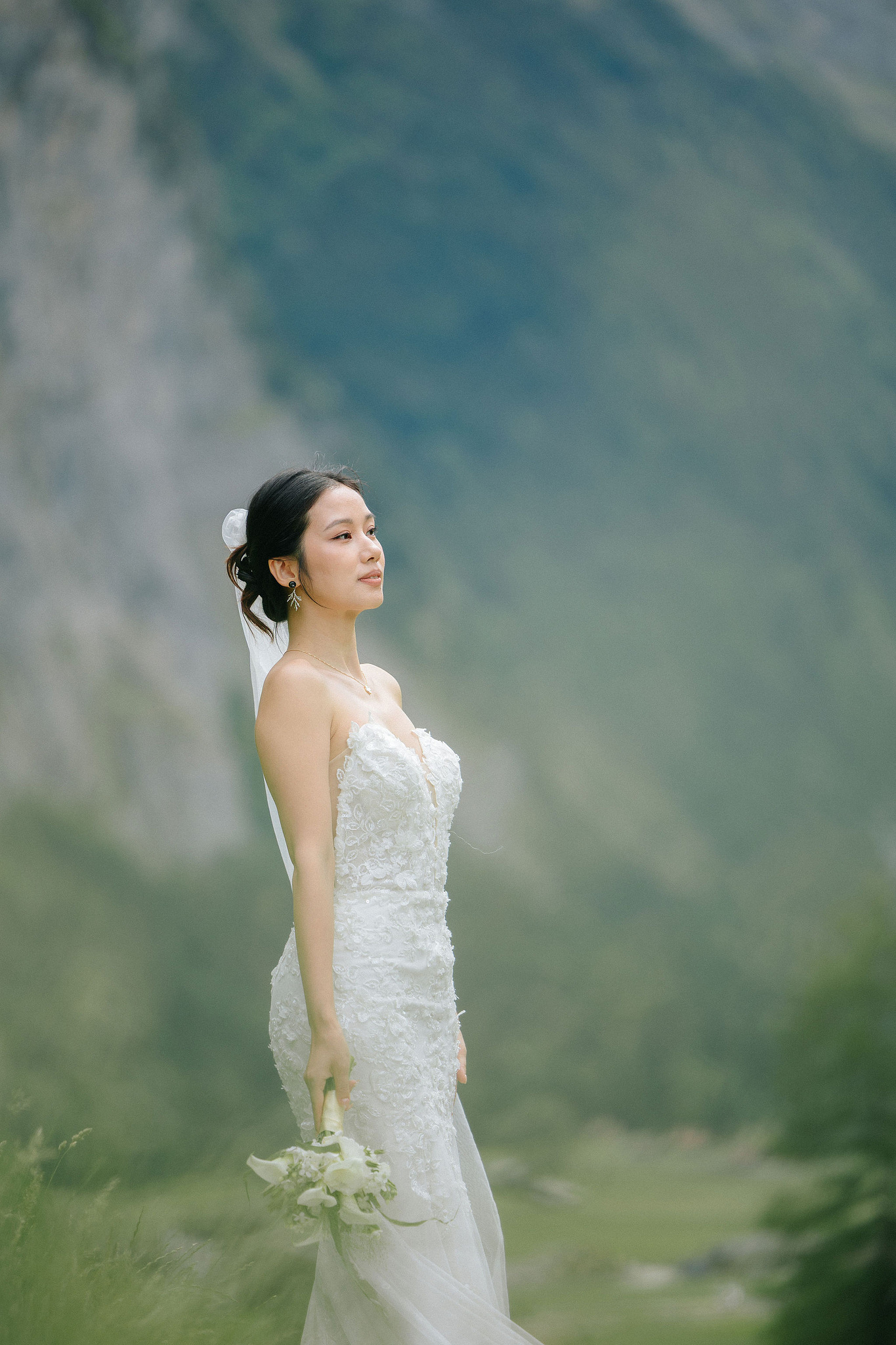 Switzerland Pre-Wedding Photoshoot | Grindelwald Village & Lauterbrunnen & Lake Lungern at Grindelwald Village pre-wedding photo