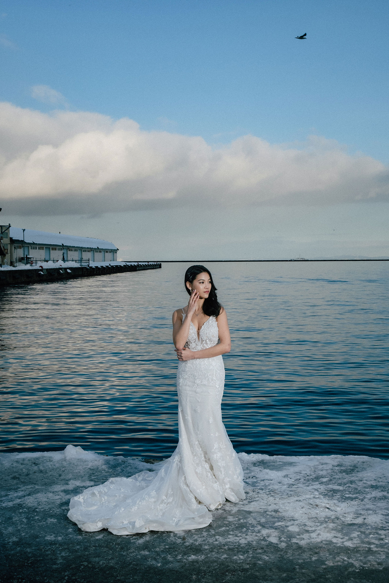 Hokkaido Pre-Wedding Photoshoot with Iyahiko Shrine, Nakajima Park, Moerenuma Park & Otaru Canal at Otaru Port pre-wedding photo
