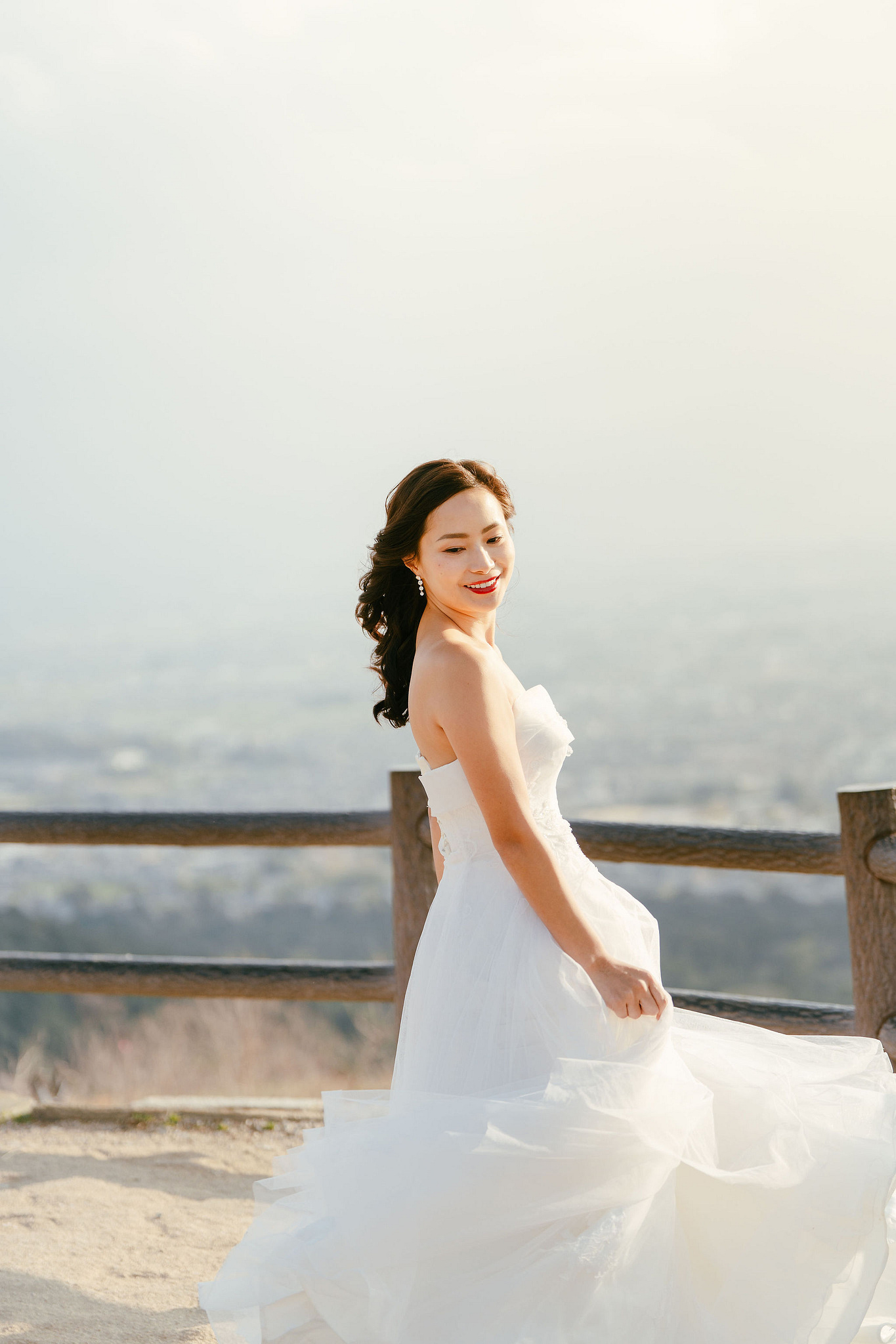 Kyoto Pre-Wedding Photoshoot | Gion Canal, Ninenzaka & Mount Wakakusa at Mount Wakakusa, Nara pre-wedding photo