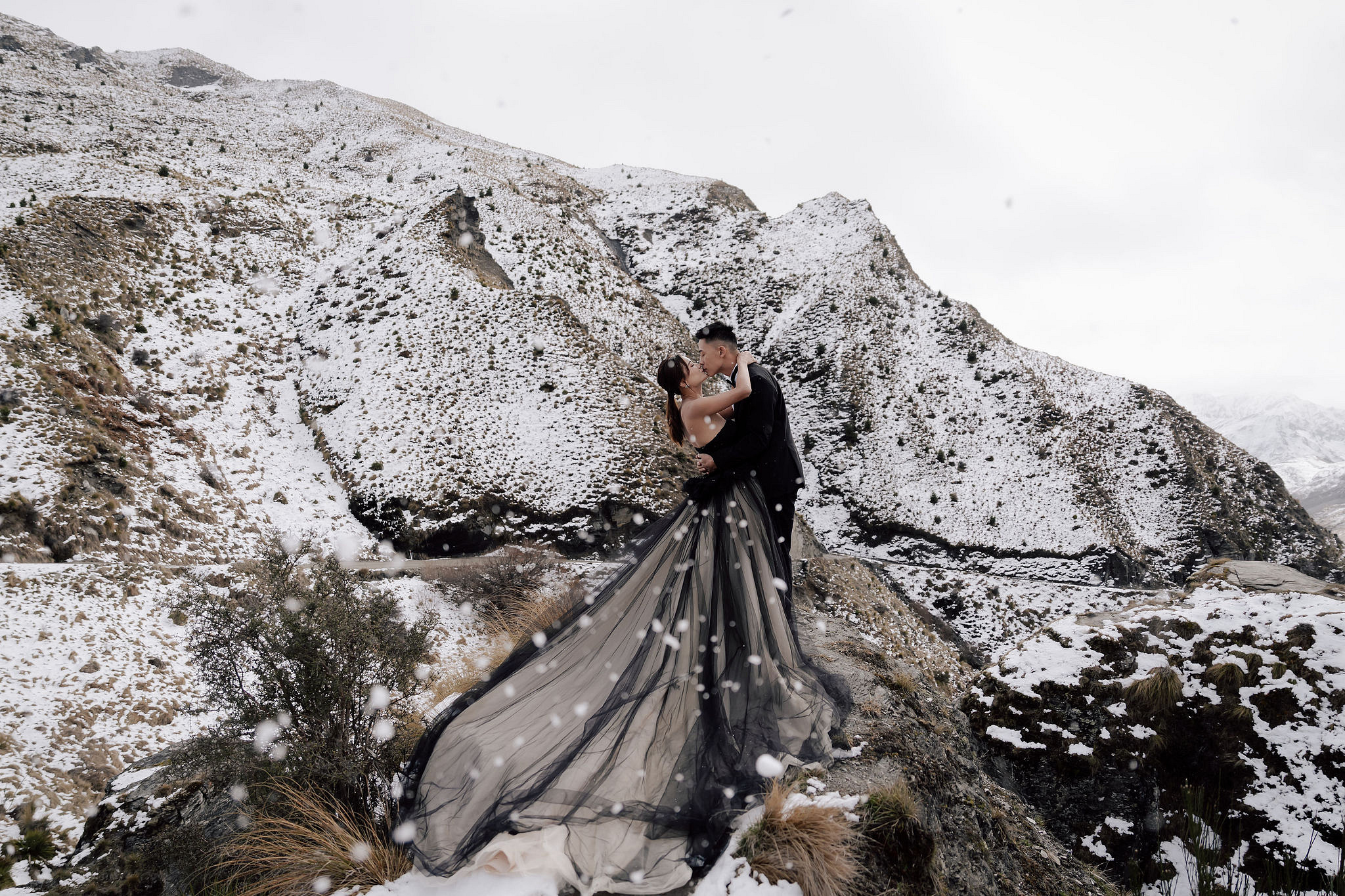 New Zealand Pre-Wedding Photoshoot | Queenstown, Lake Wakatipu, Skippers Canyon & Arrowtown at Skippers Canyon pre-wedding photo