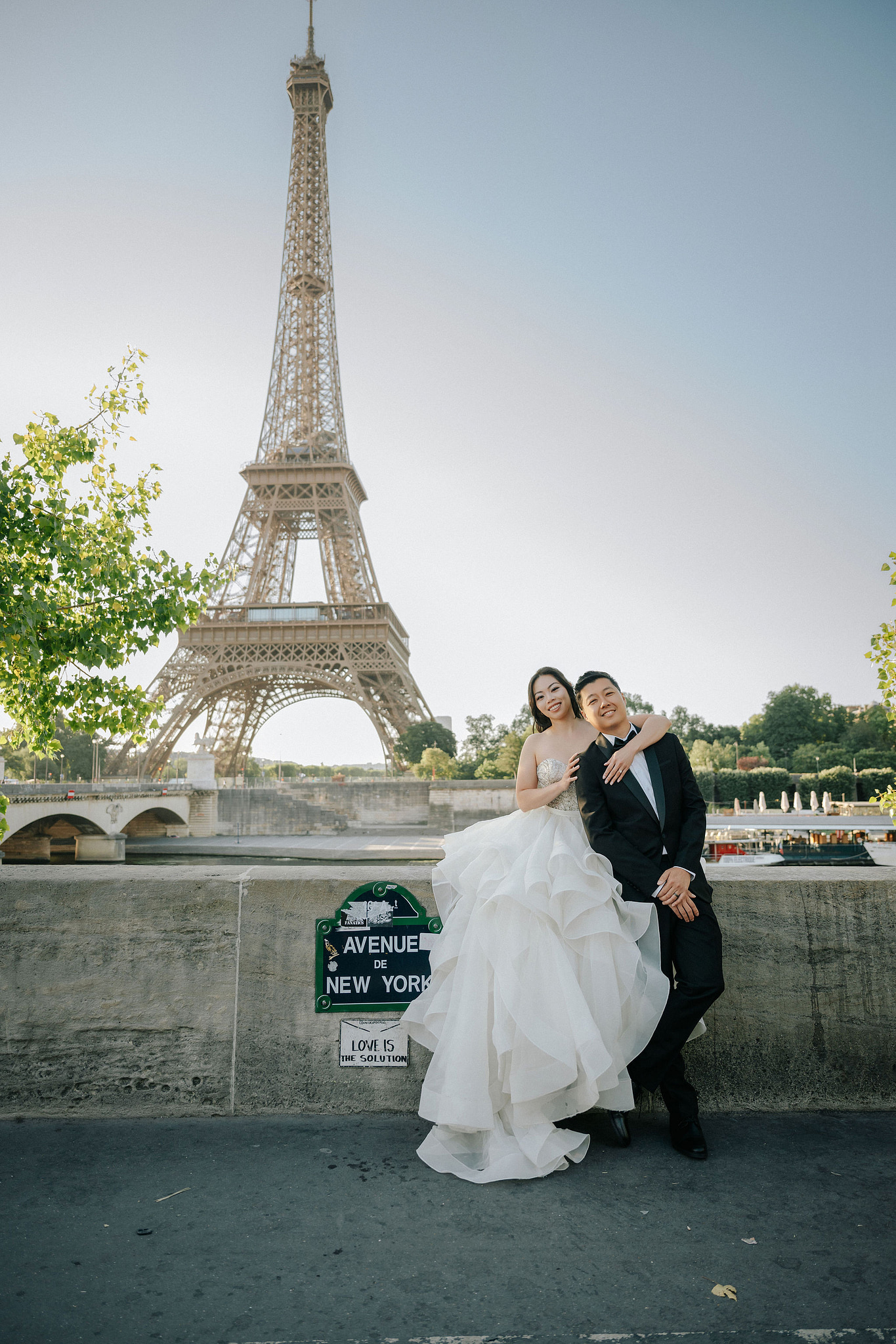 Paris Pre-Wedding Photoshoot | Place du Trocadéro, Port Debilly, Louvre, Parisian Streets & Bir-Hakeim Bridge at Port Debilly pre-wedding photo