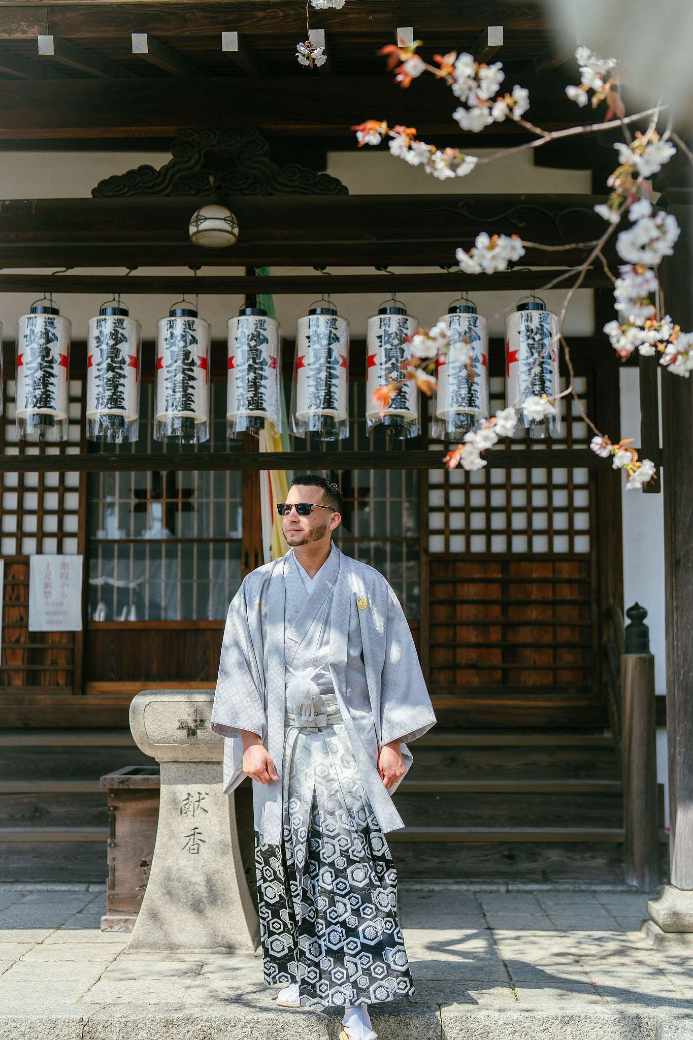 Kyoto Post-Wedding Photoshoot | Gion, Nara Deer Park & Mt. Wakakusa at Gion pre-wedding photo