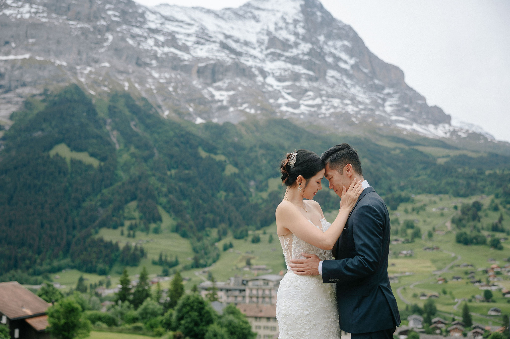 Switzerland Pre-Wedding Photoshoot | Grindelwald Village & Lauterbrunnen & Lake Lungern at Grindelwald Village pre-wedding photo