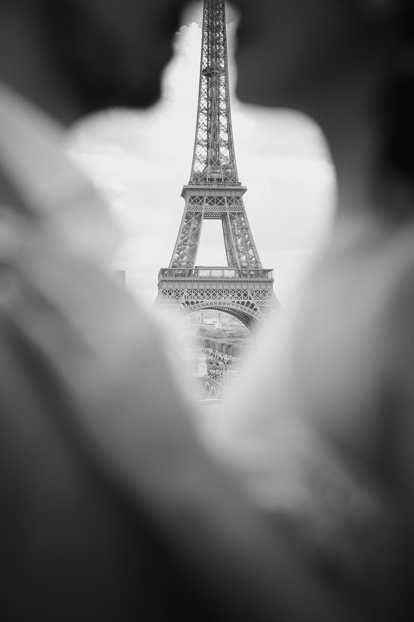 Paris Pre-Wedding Photoshoot | Place du Trocadéro, Avenue de Camoëns, Parisian Café, Tuileries Garden & Louvre at Place du Trocadéro pre-wedding photo