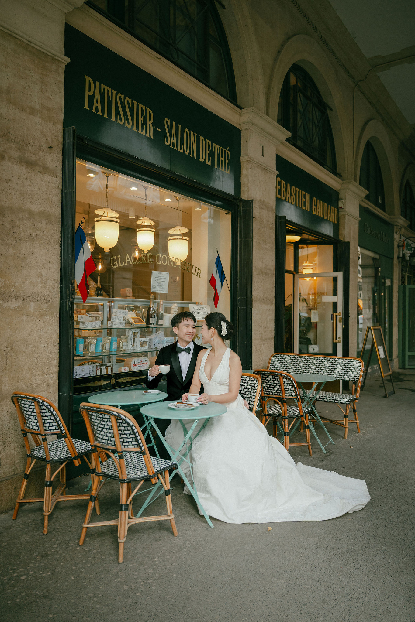 Paris Autumn Pre-Wedding Photoshoot | Place du Trocadéro, Port de Billy, Avenue de Camoëns, Louvre & Luxembourg Gardens at Parisian Streets & Café pre-wedding photo